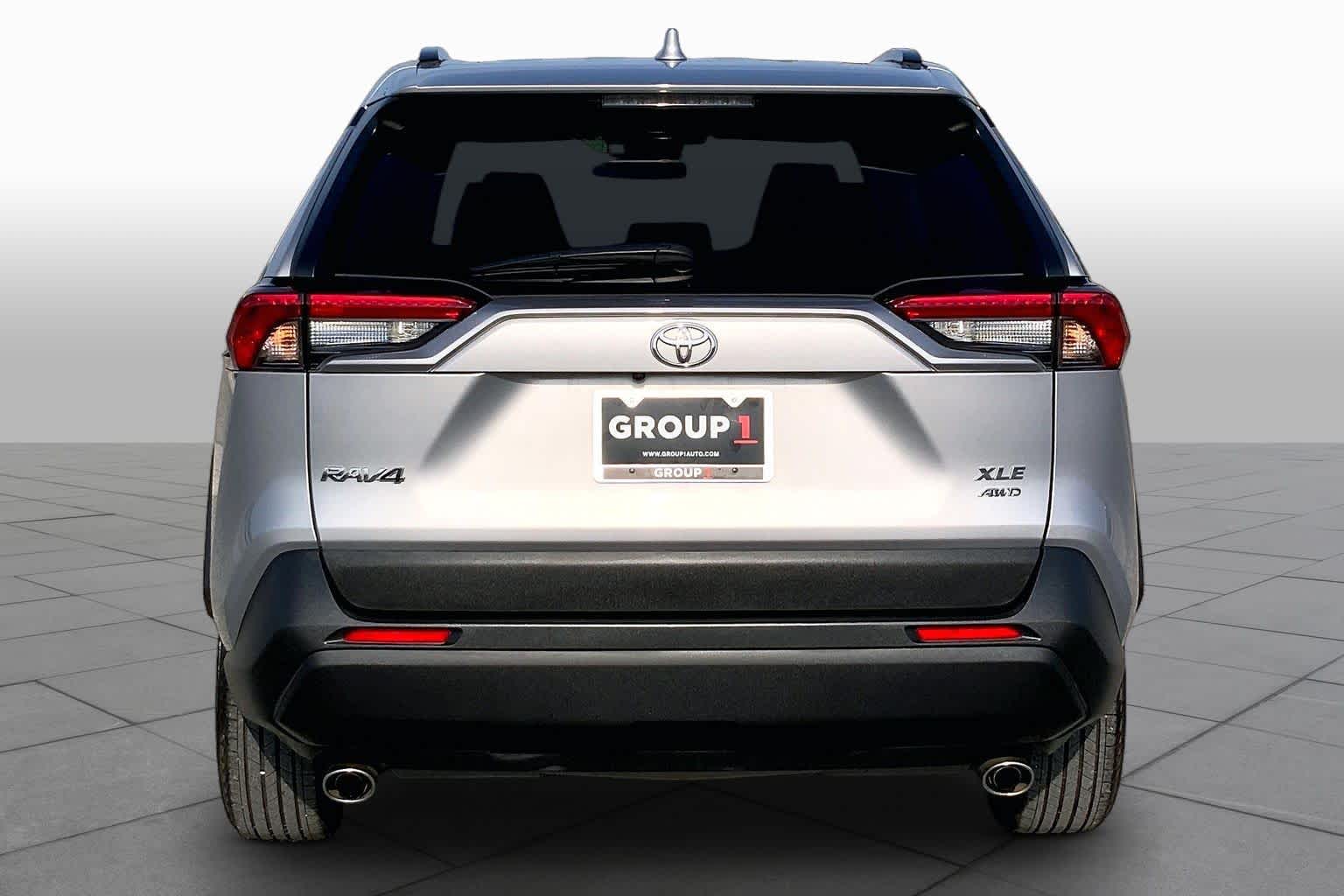 2025 Toyota RAV4 XLE - 4