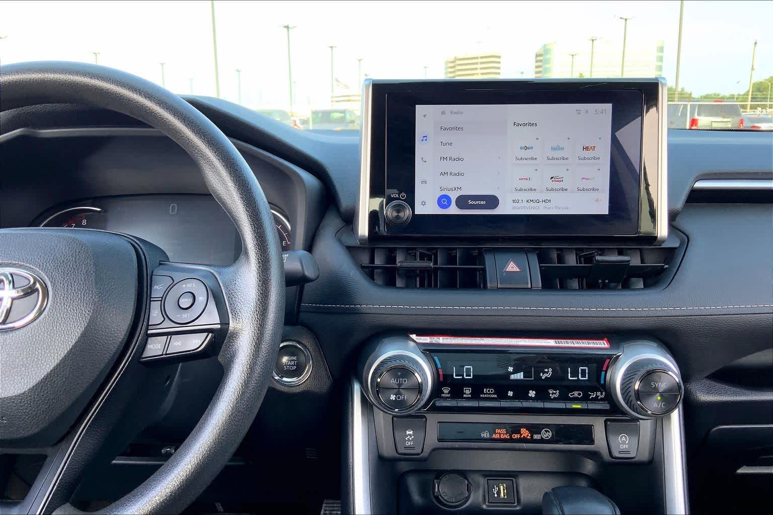 2025 Toyota RAV4 XLE - 6