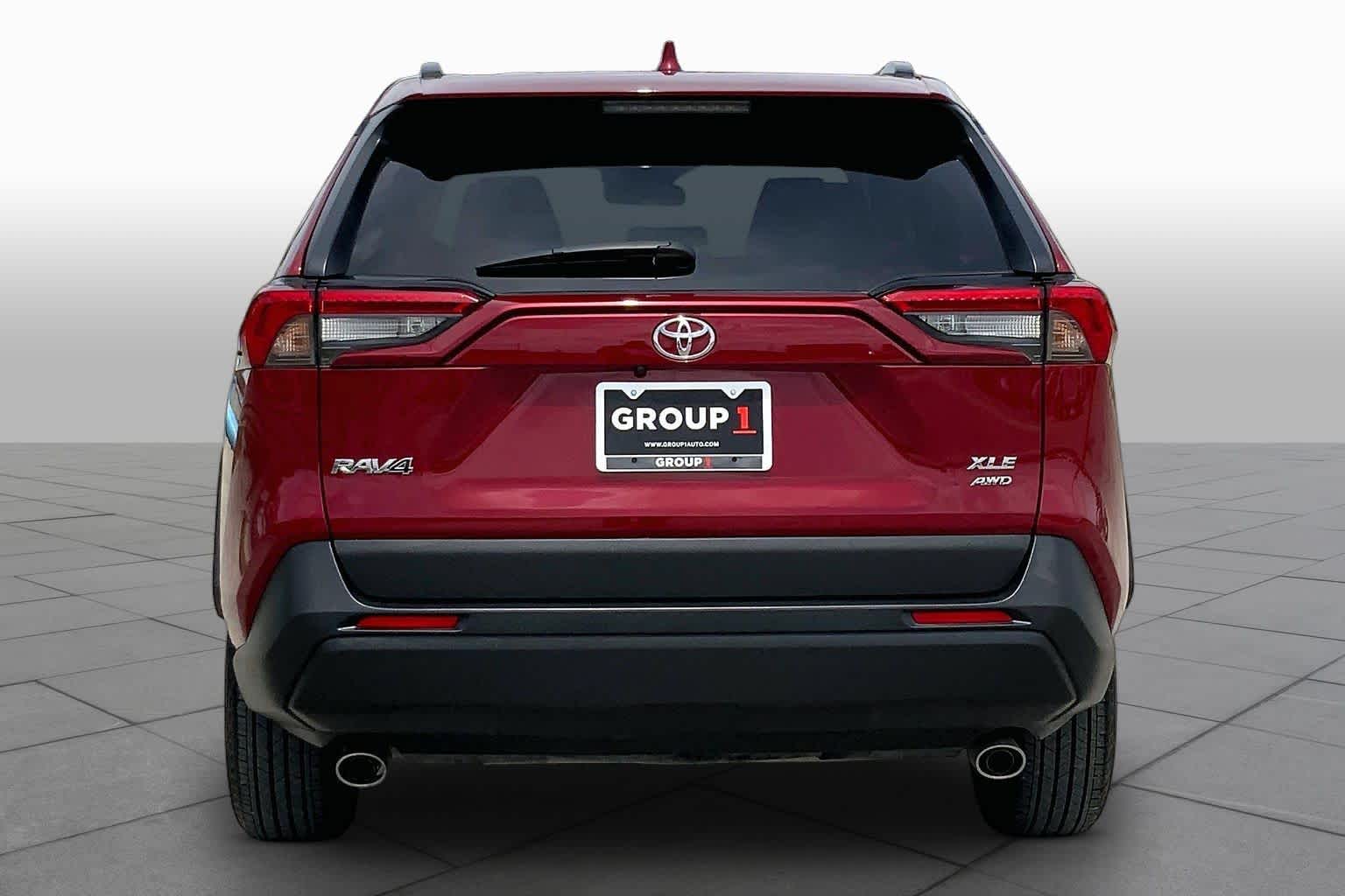 2025 Toyota RAV4 XLE - 4
