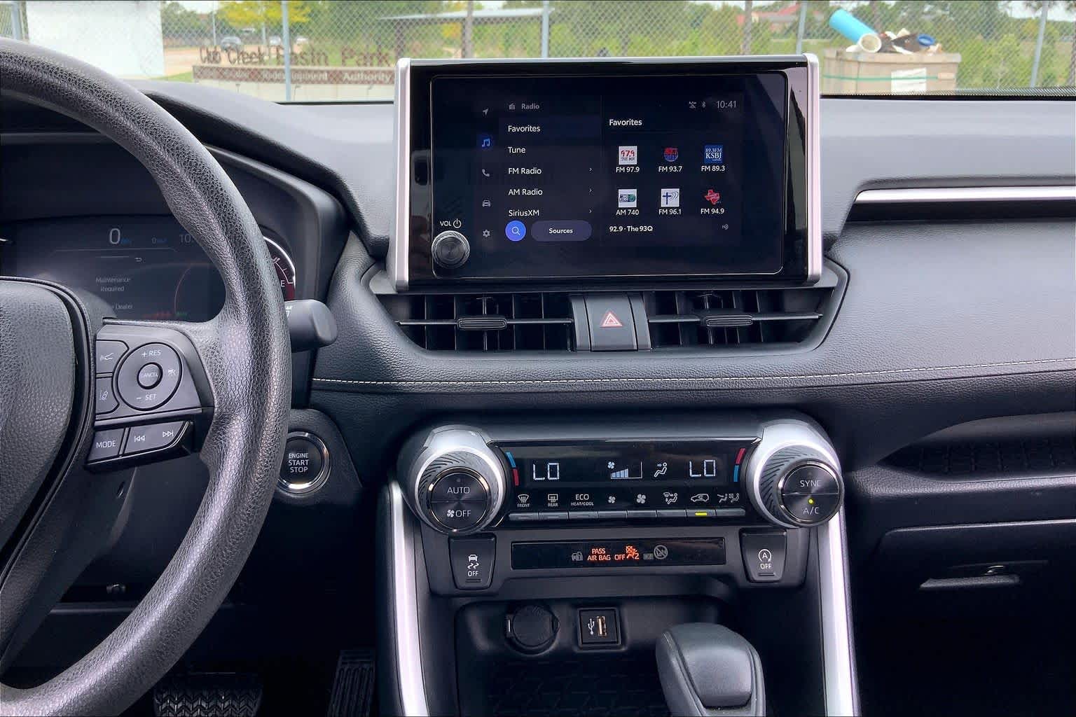 2025 Toyota RAV4 XLE - 6