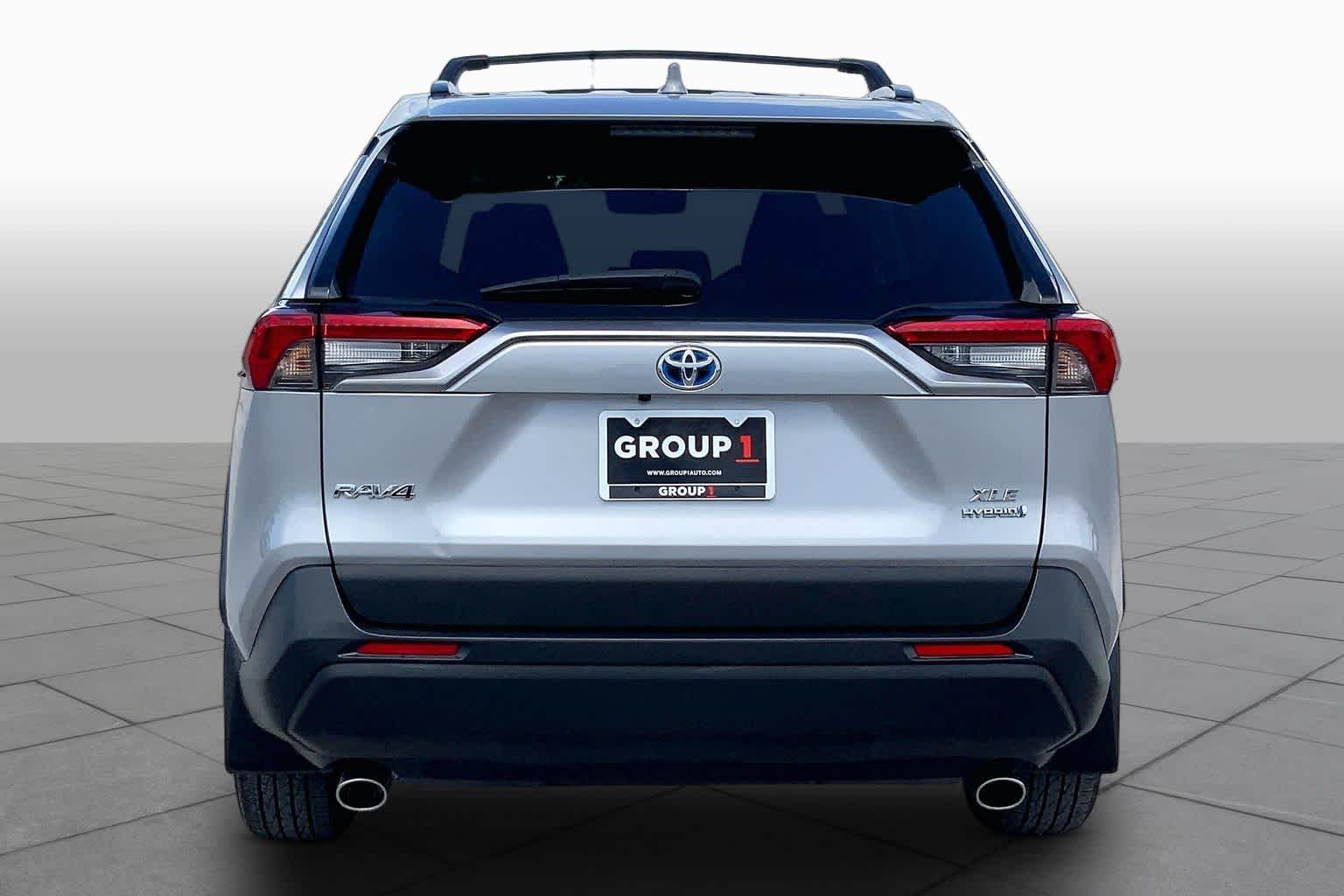 2024 Toyota RAV4 photo 5 of 36