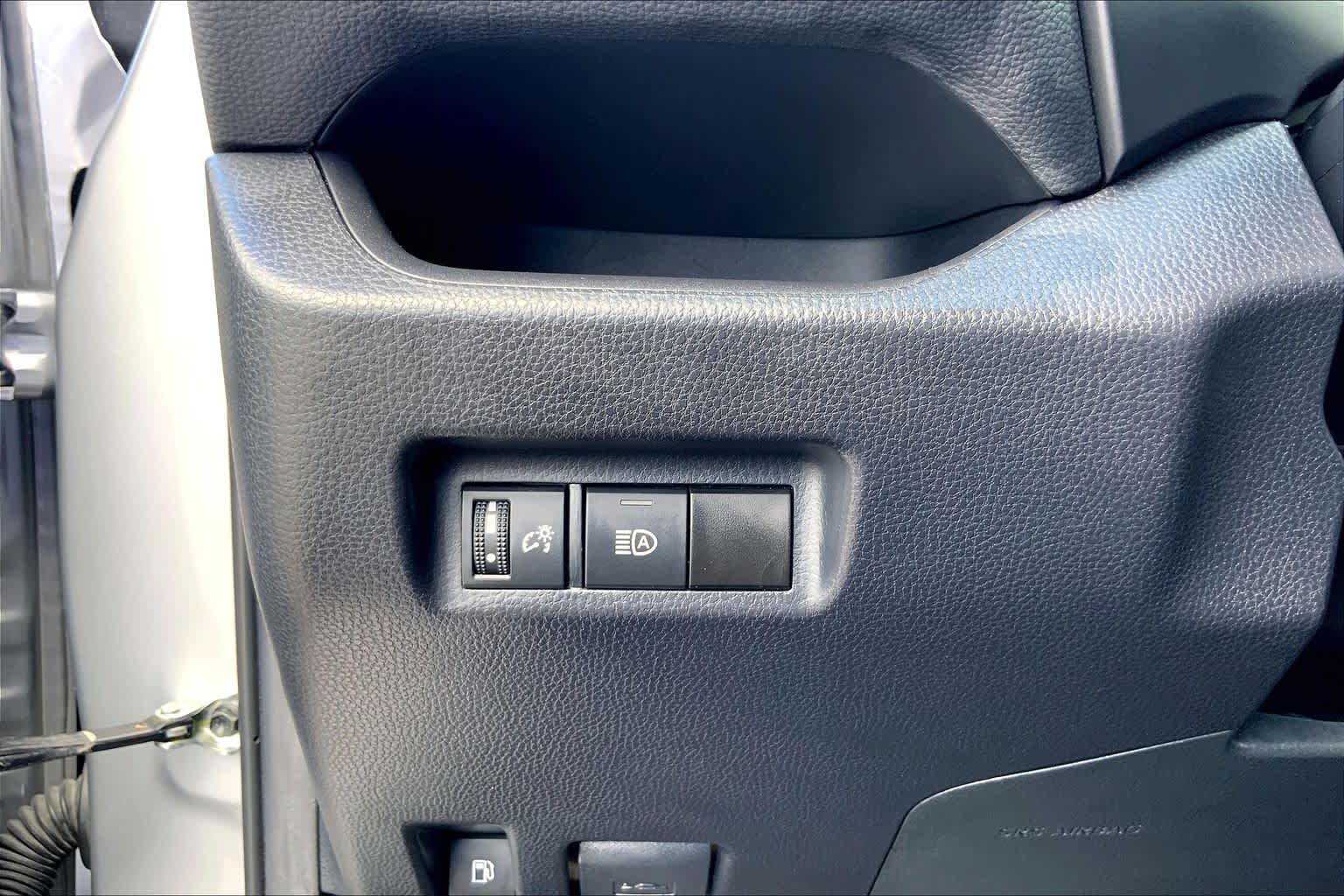2024 Toyota RAV4 photo 33 of 36