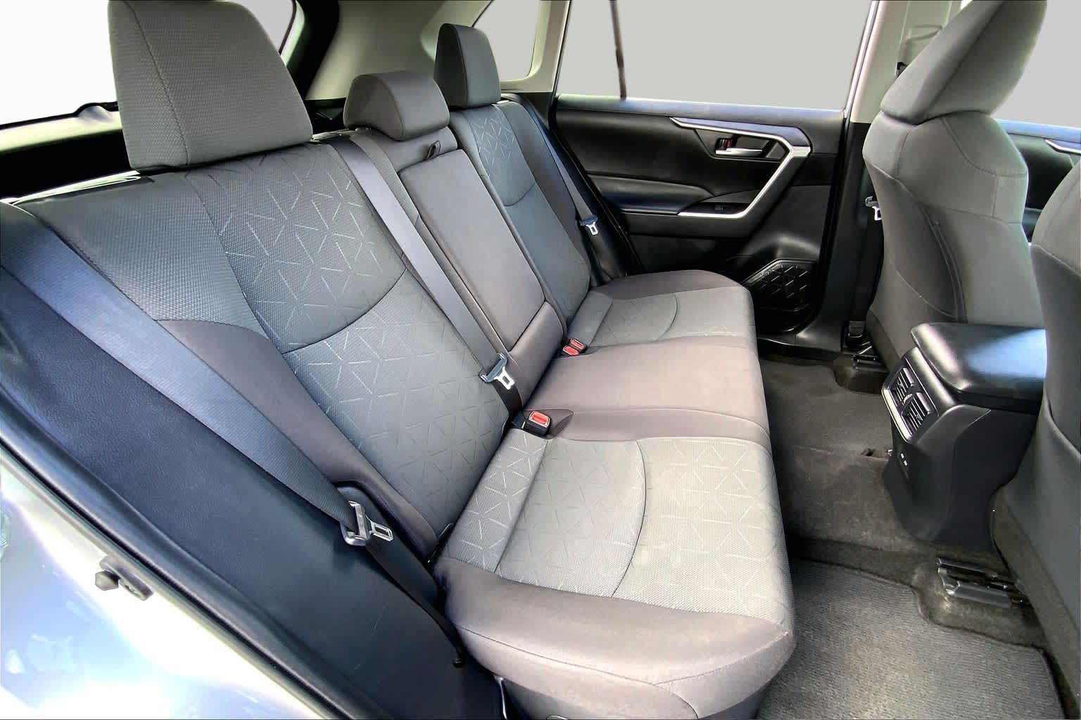 2024 Toyota RAV4 photo 19 of 36