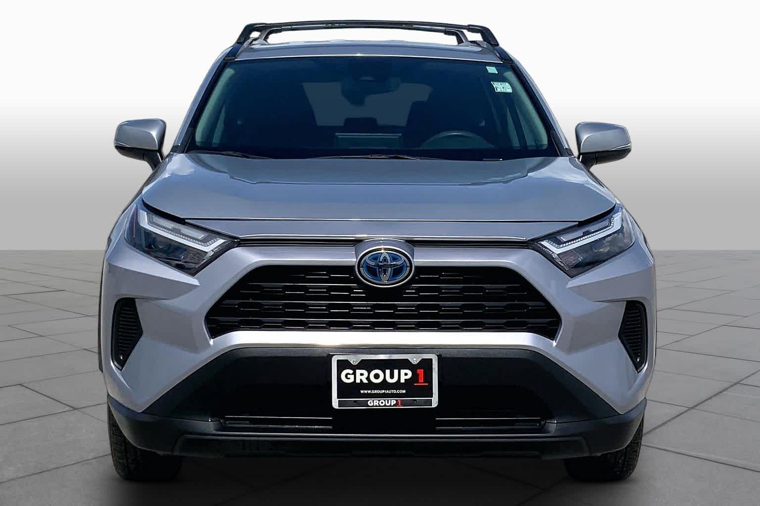 2024 Toyota RAV4 photo 4 of 36