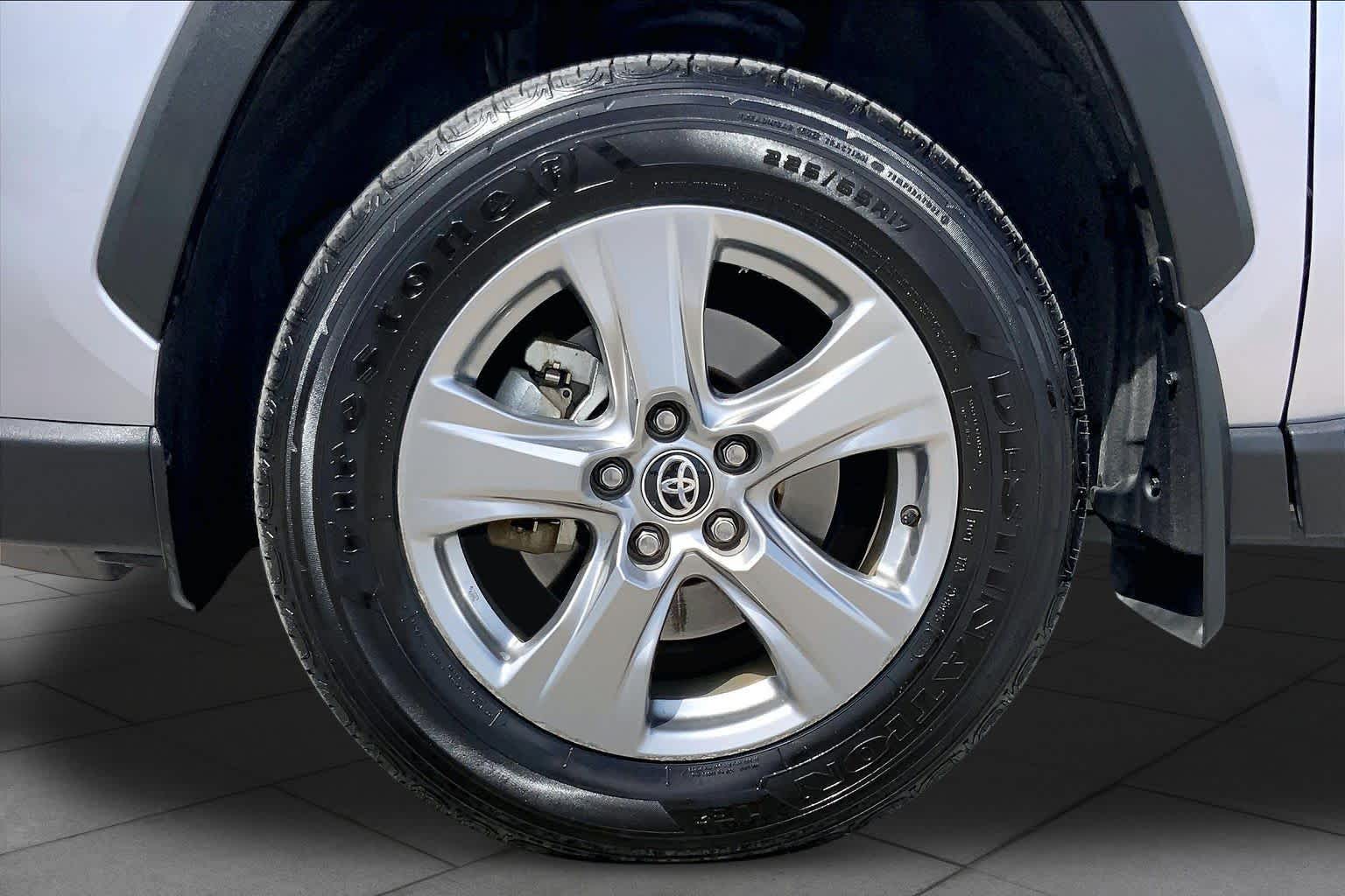 2024 Toyota RAV4 photo 11 of 36