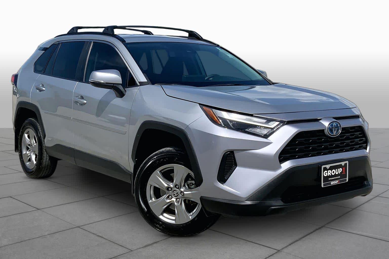 2024 Toyota RAV4 photo 3 of 36