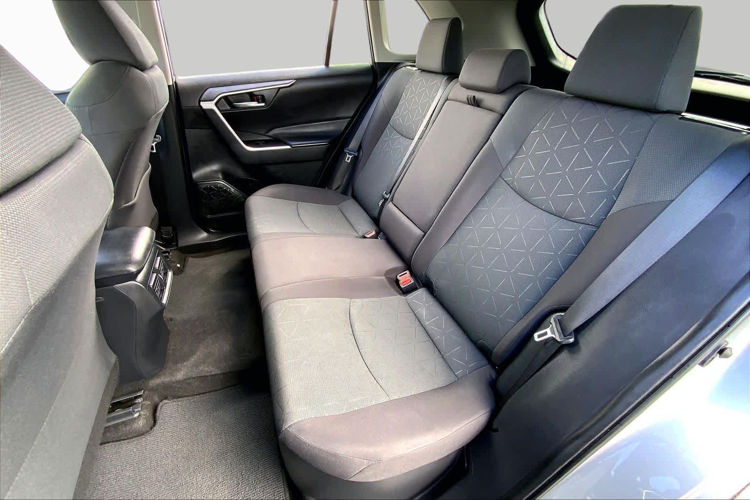 2024 Toyota RAV4 photo 20 of 36