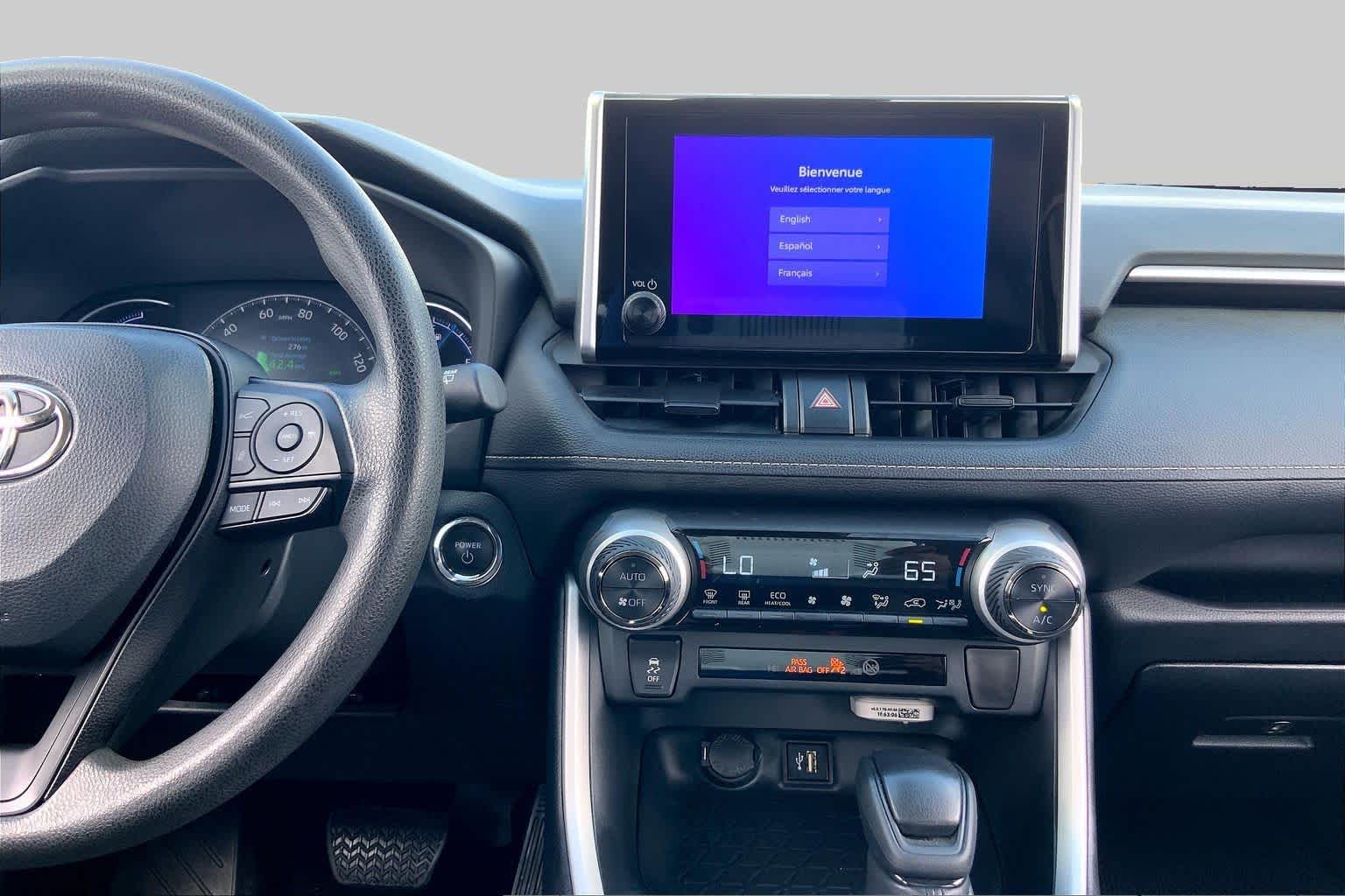 2024 Toyota RAV4 photo 7 of 36