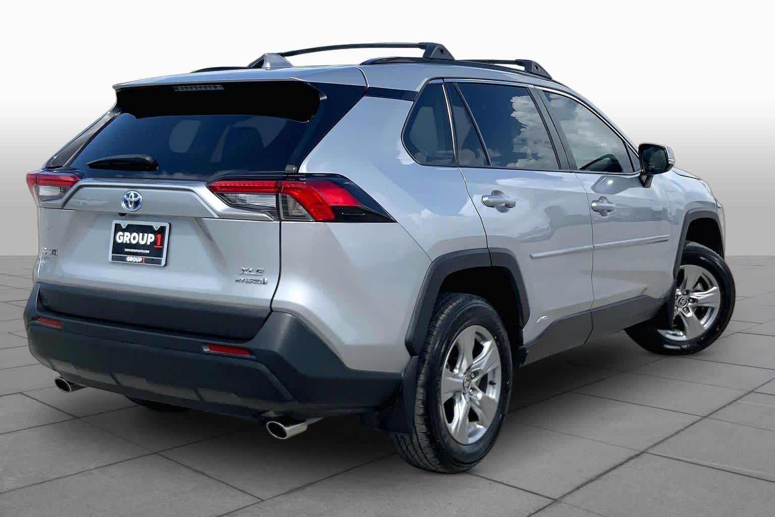 2024 Toyota RAV4 photo 13 of 36