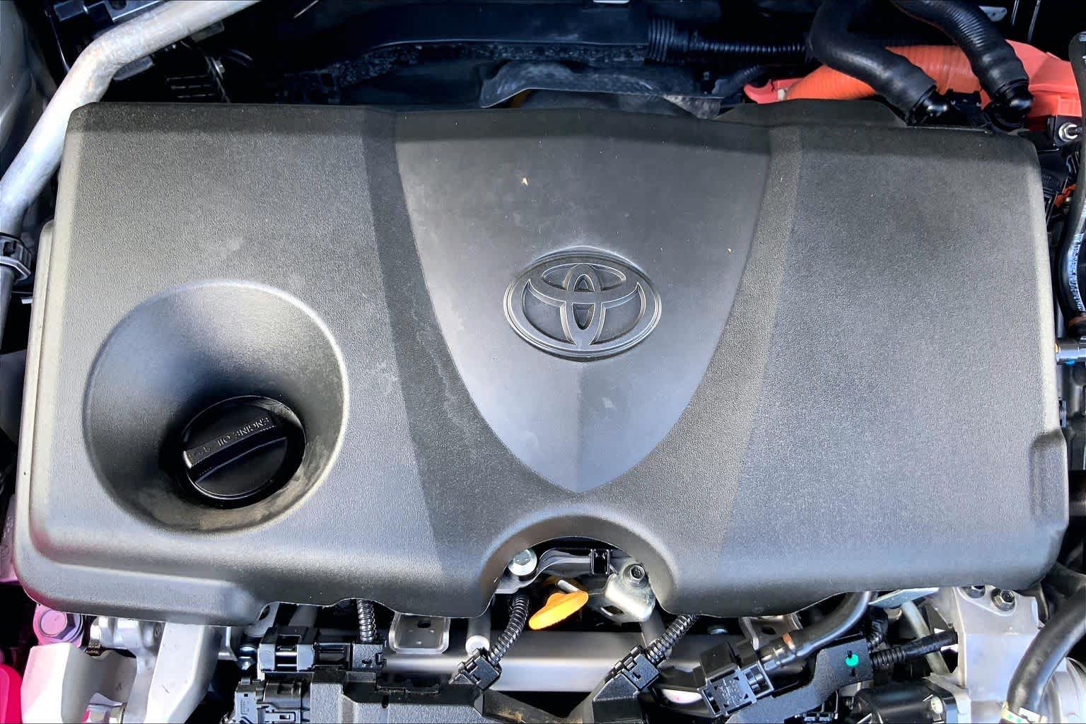 2024 Toyota RAV4 photo 32 of 36