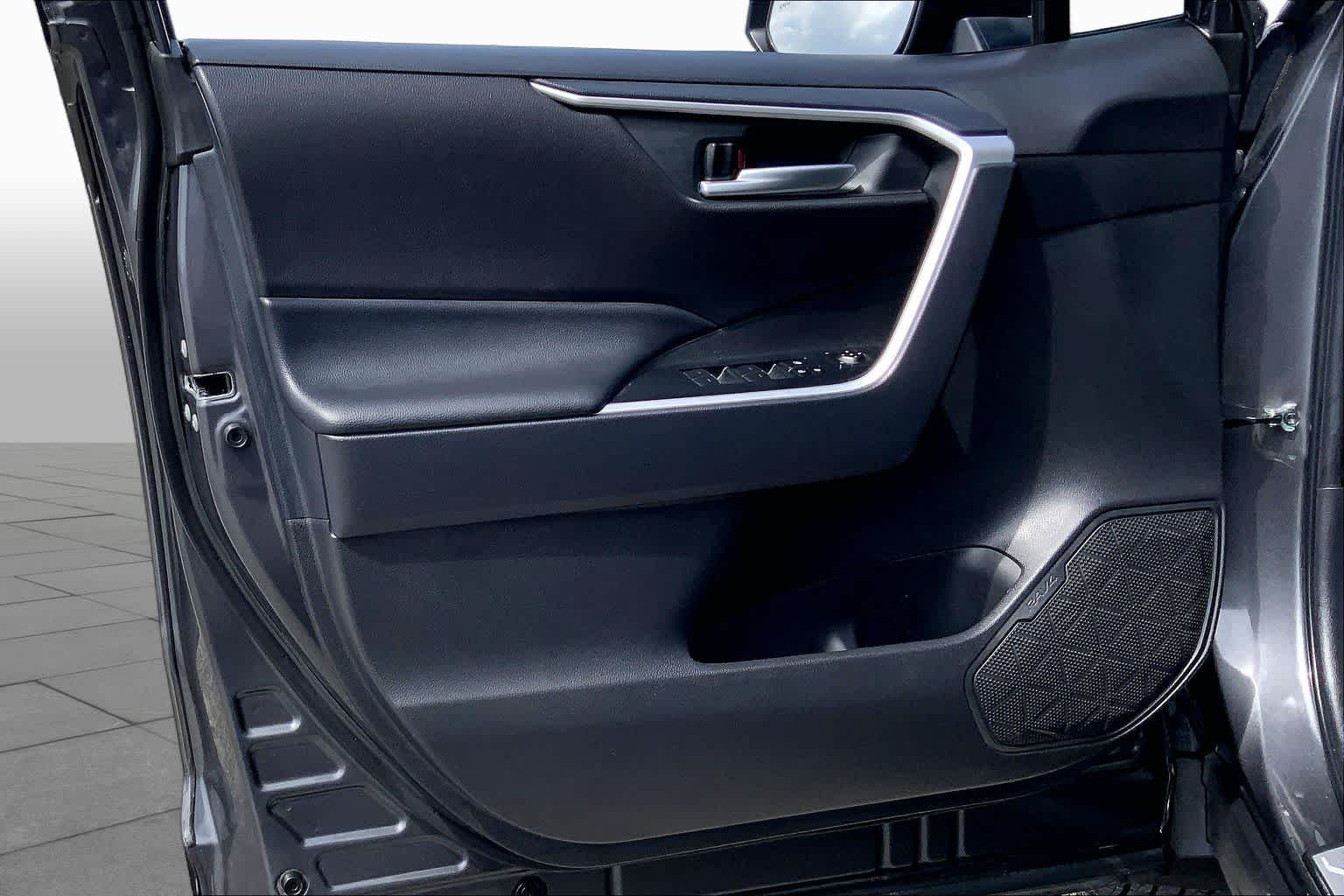 2025 Toyota RAV4 Hybrid XLE Magnetic Gray Metallic at Westside Kia