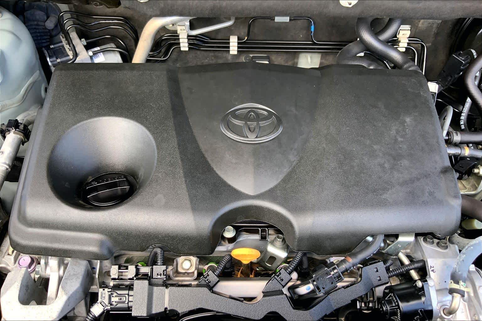2022 Toyota RAV4 photo 32 of 36