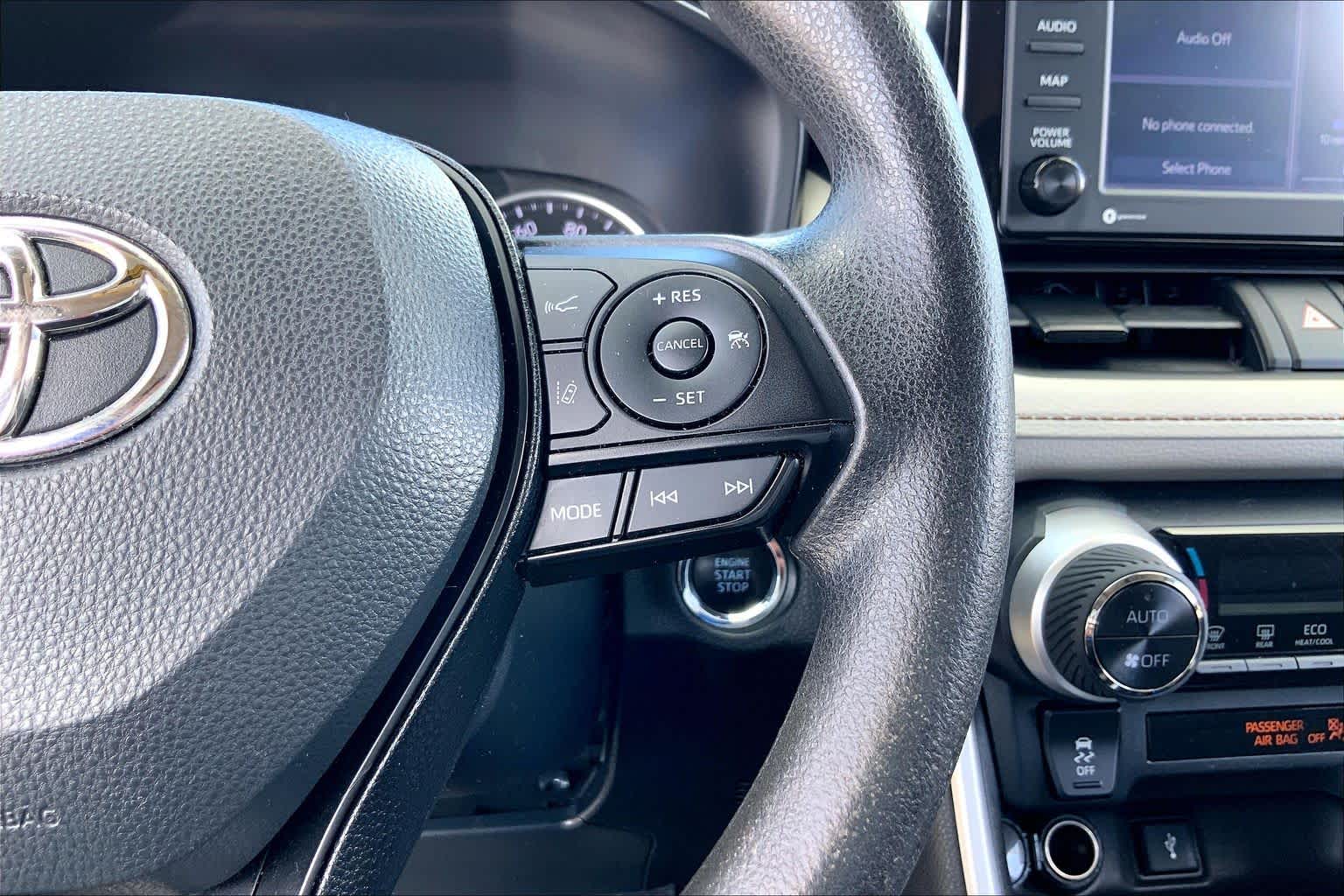 2022 Toyota RAV4 photo 24 of 36