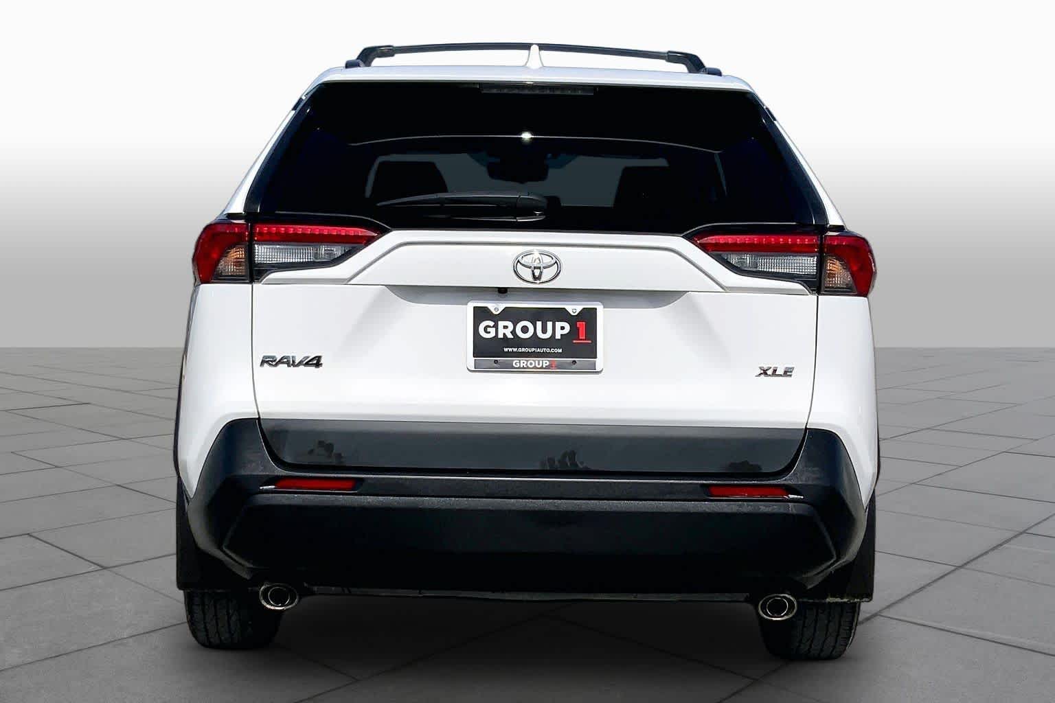 2024 Toyota RAV4 photo 5 of 36