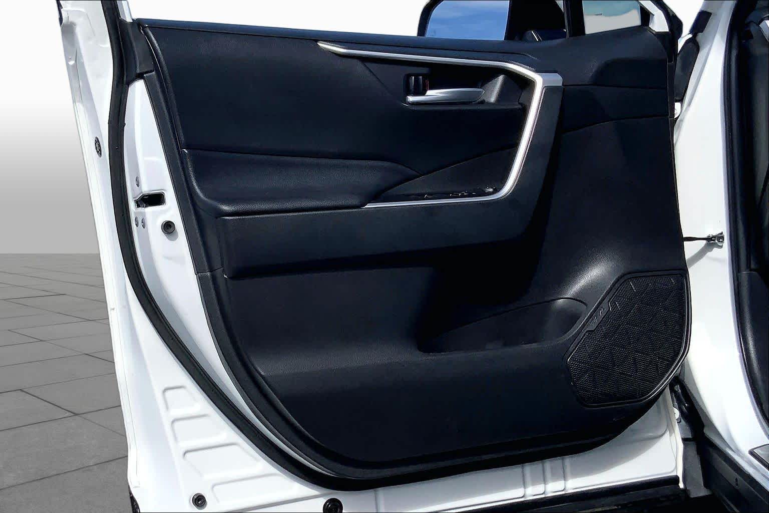 2024 Toyota RAV4 photo 21 of 36