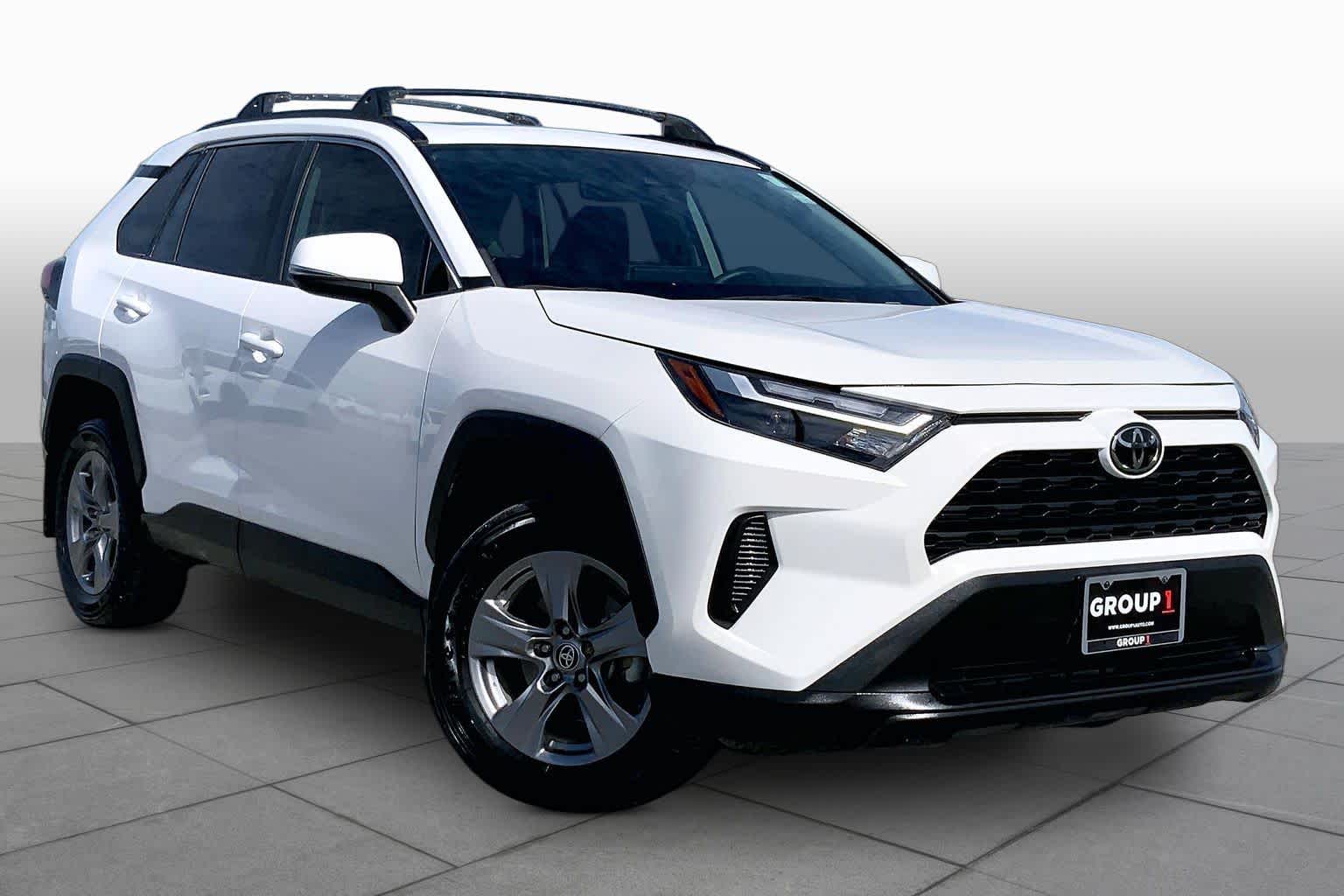 2024 Toyota RAV4 photo 3 of 36