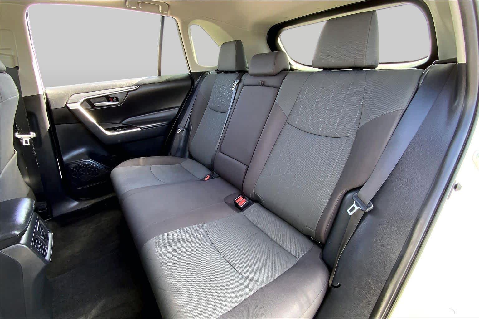 2024 Toyota RAV4 photo 20 of 36