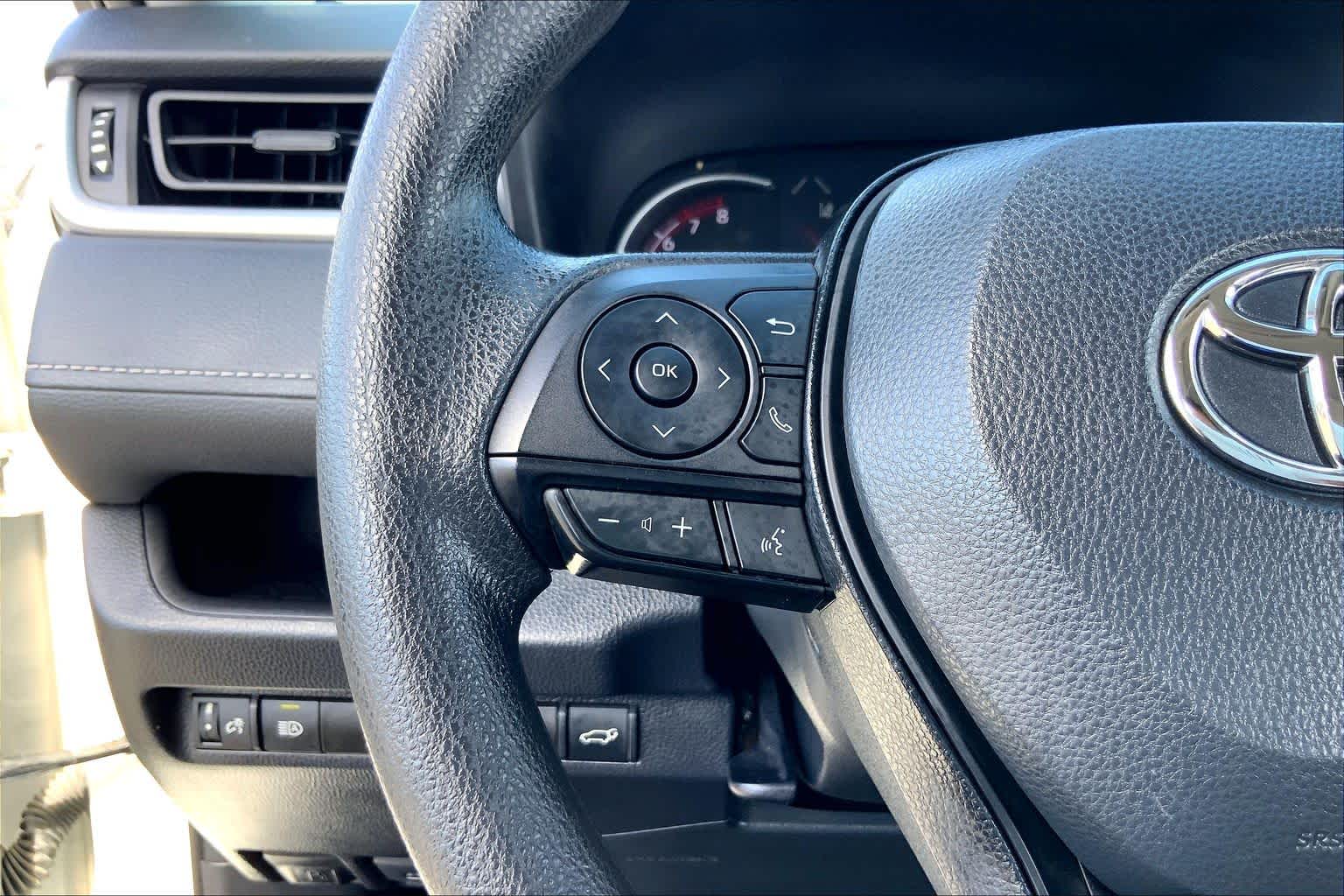 2024 Toyota RAV4 photo 23 of 36