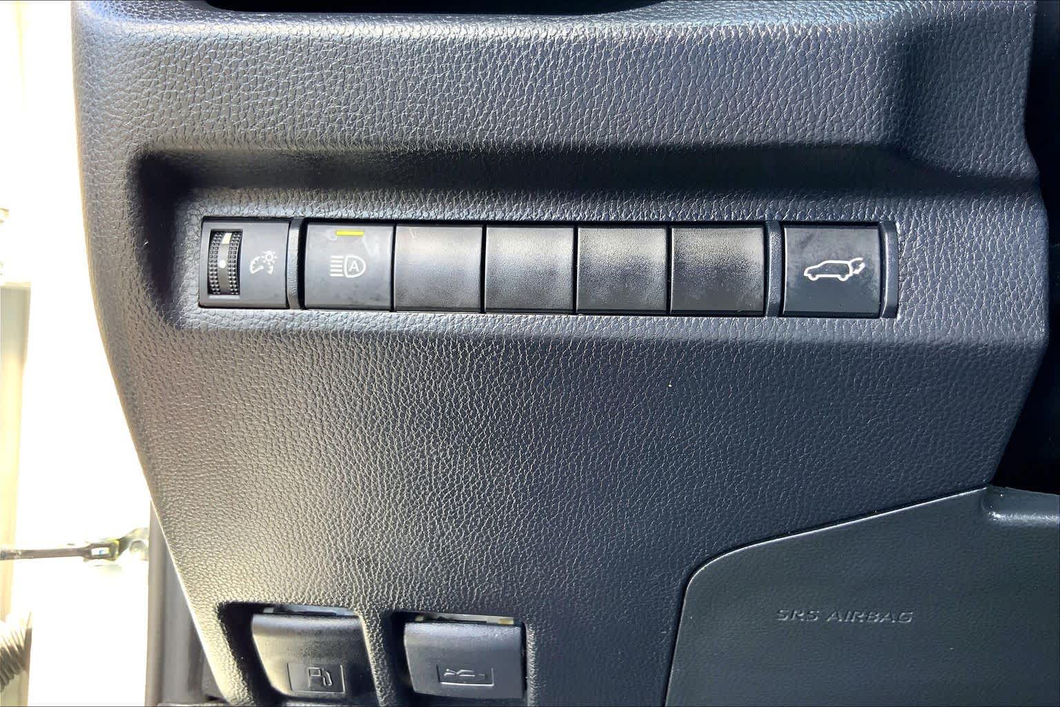 2024 Toyota RAV4 photo 33 of 36