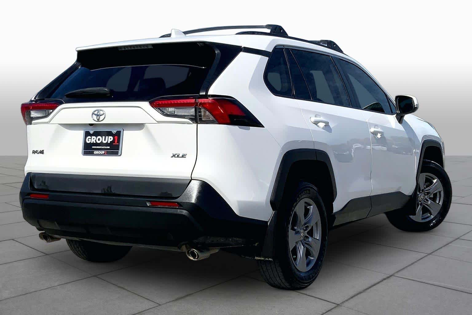 2024 Toyota RAV4 photo 13 of 36