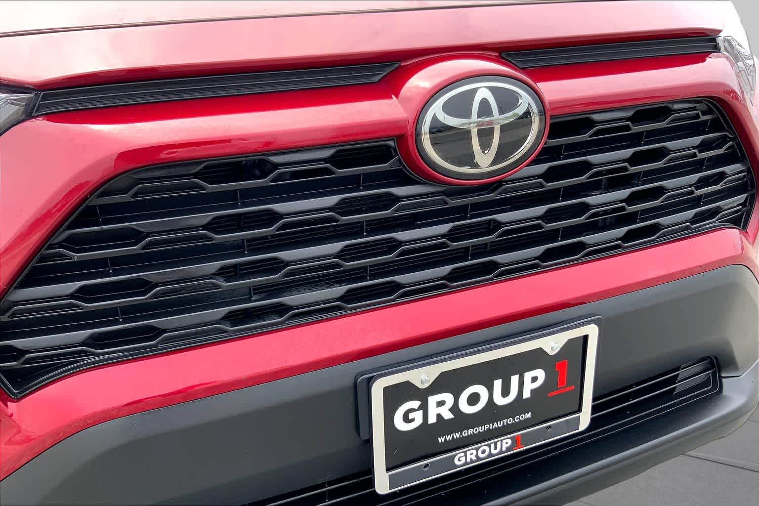 2025 Toyota RAV4 XLE Ruby Flare Pearl at Group 1 Toyota Southwest