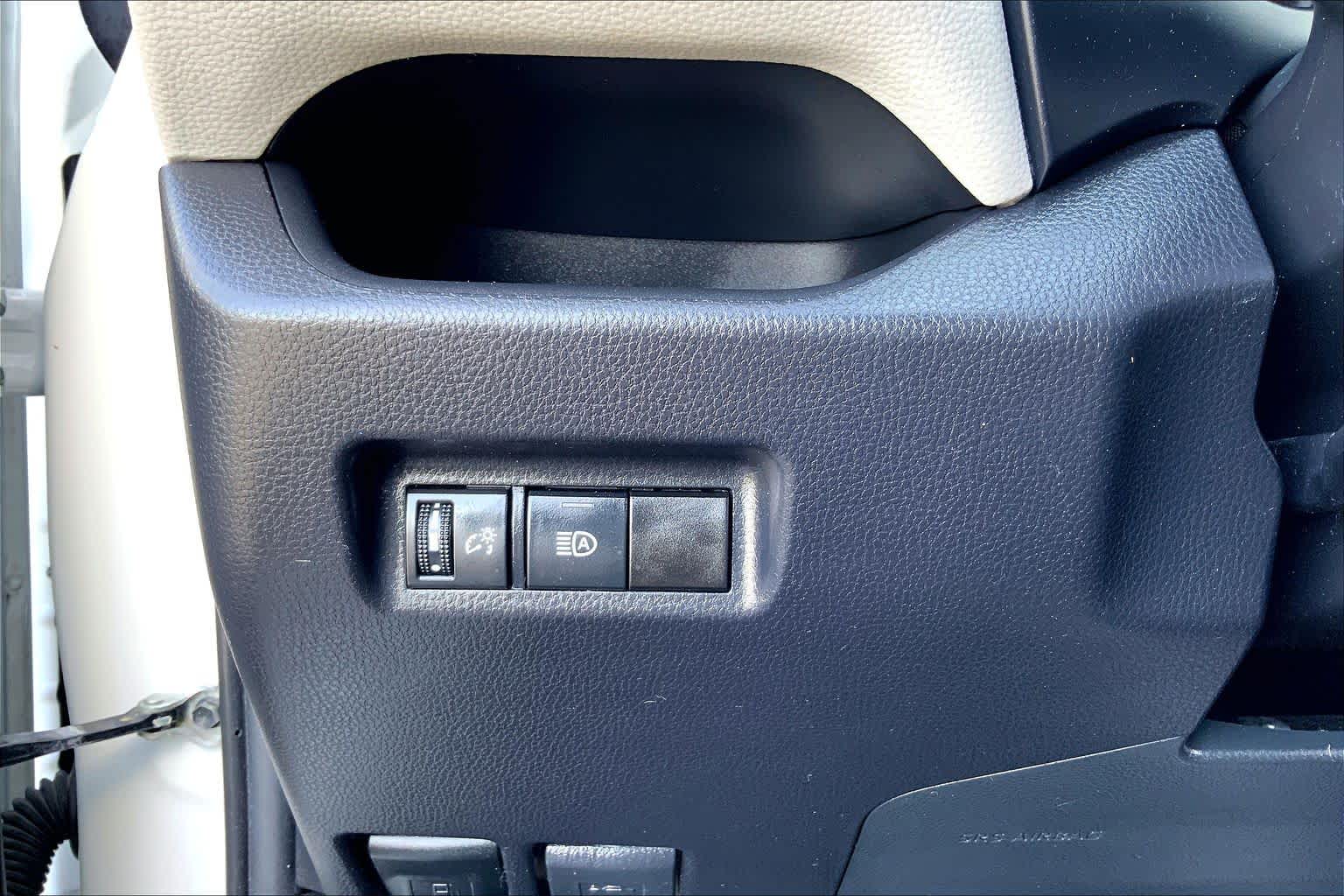 2021 Toyota RAV4 XLE Super White at Lexus Southwest Houston