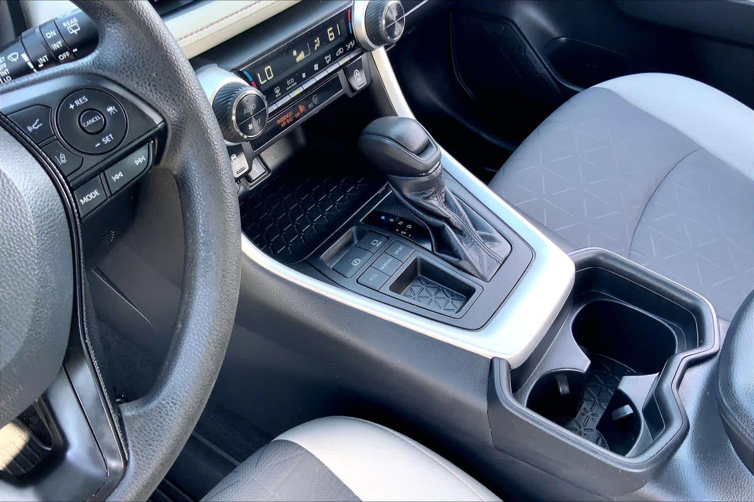 2021 Toyota RAV4 XLE Super White at Lexus Southwest Houston