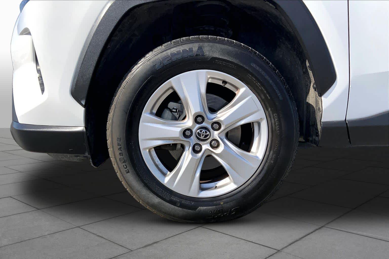 2021 Toyota RAV4 XLE Super White at Lexus Southwest Houston