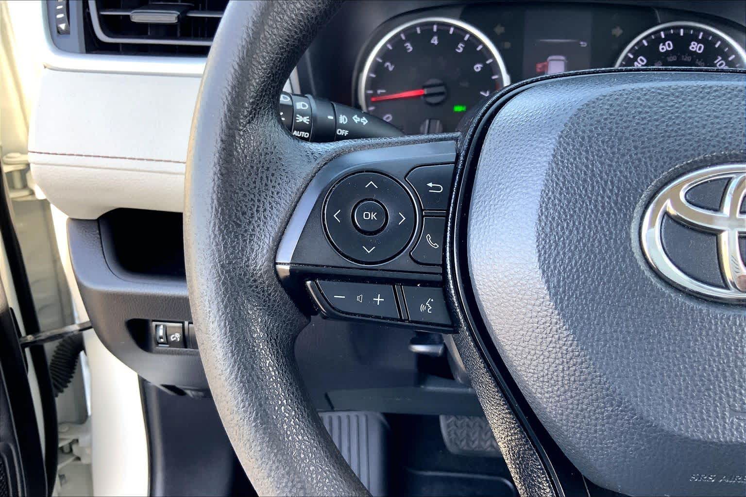 2021 Toyota RAV4 XLE Super White at Lexus Southwest Houston