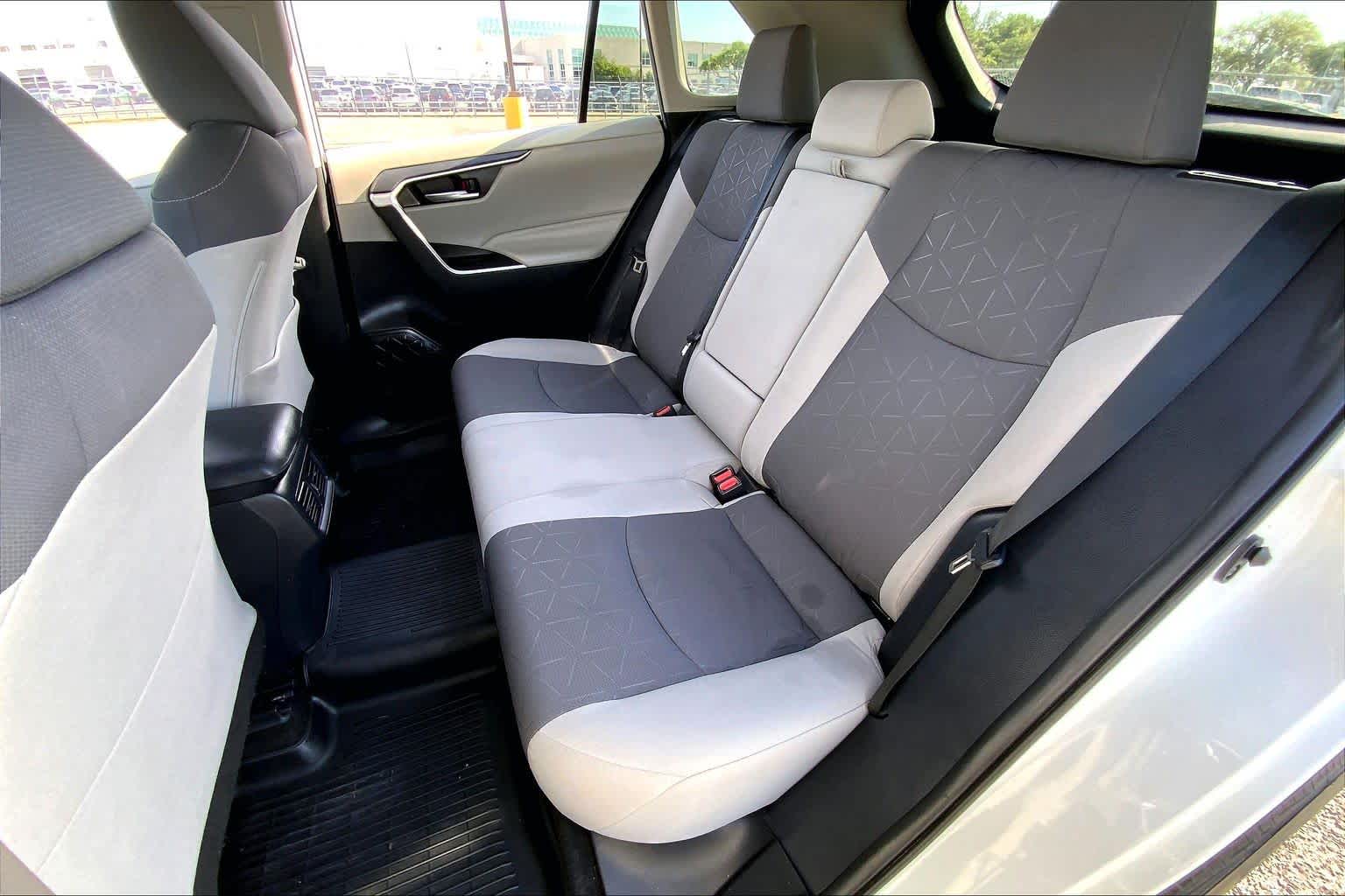 2021 Toyota RAV4 XLE Super White at Lexus Southwest Houston