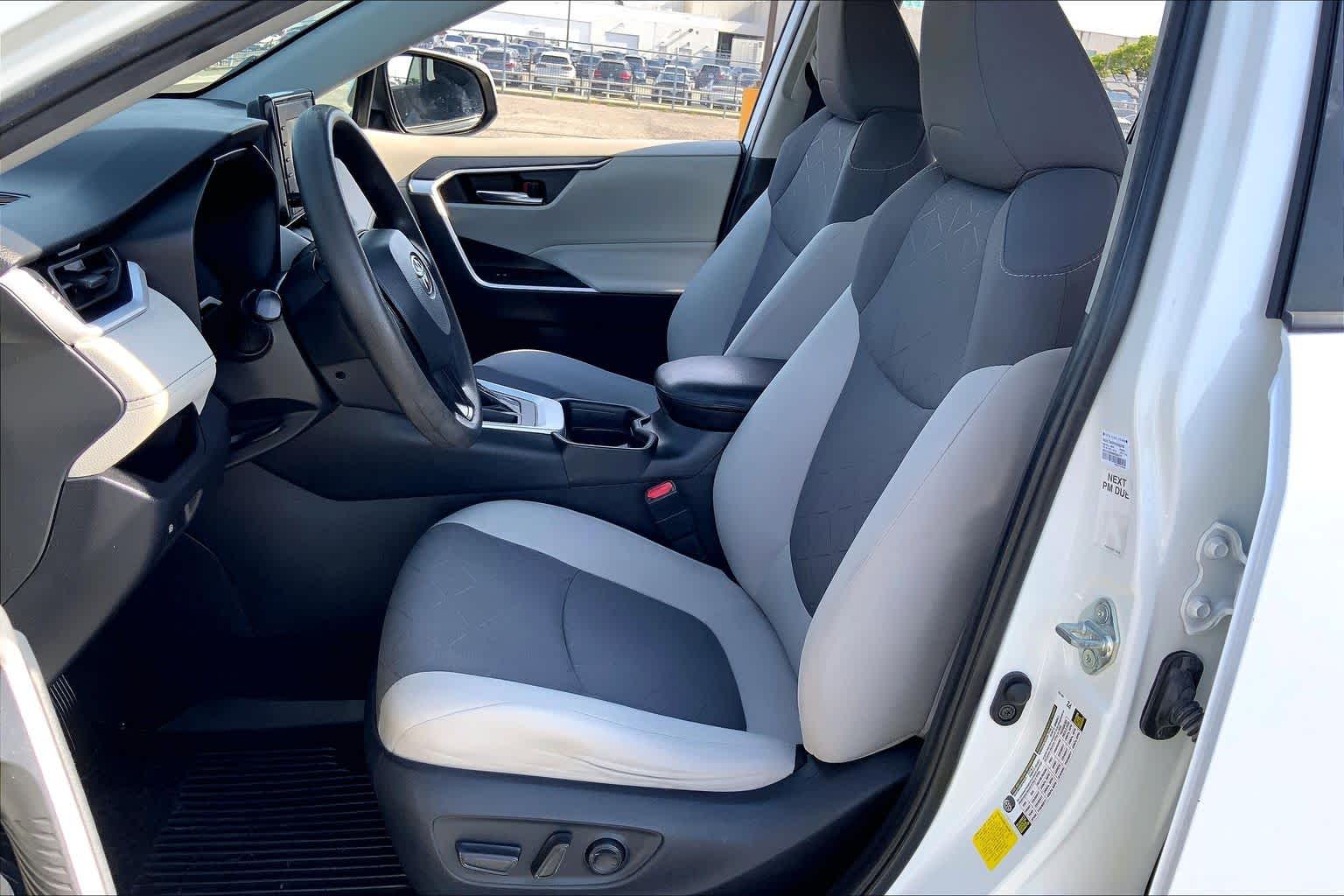2021 Toyota RAV4 XLE Super White at Lexus Southwest Houston