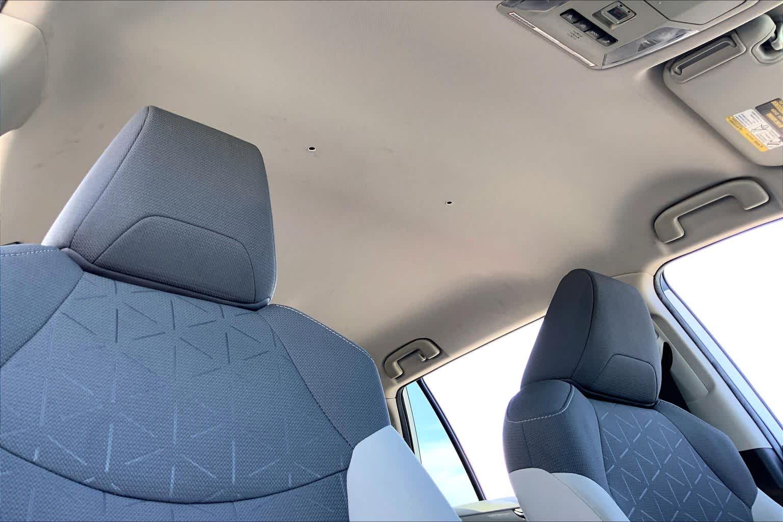 2021 Toyota RAV4 XLE Super White at Lexus Southwest Houston