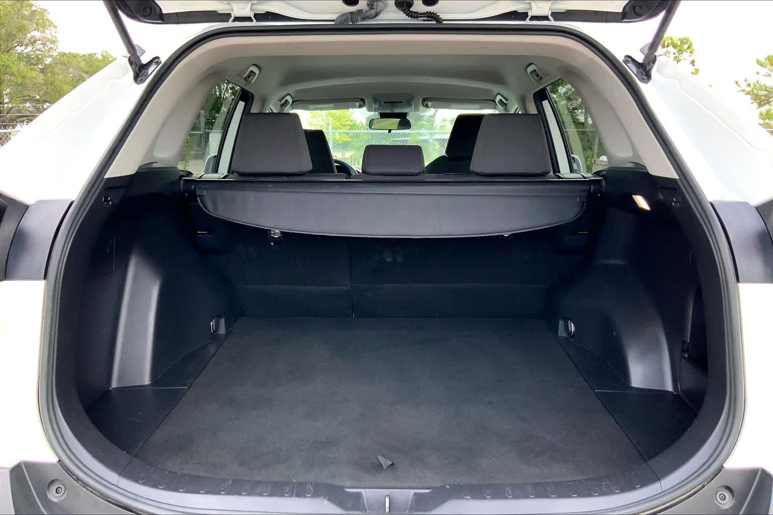 2022 Toyota RAV4 XLE White at Lone Star Chevrolet