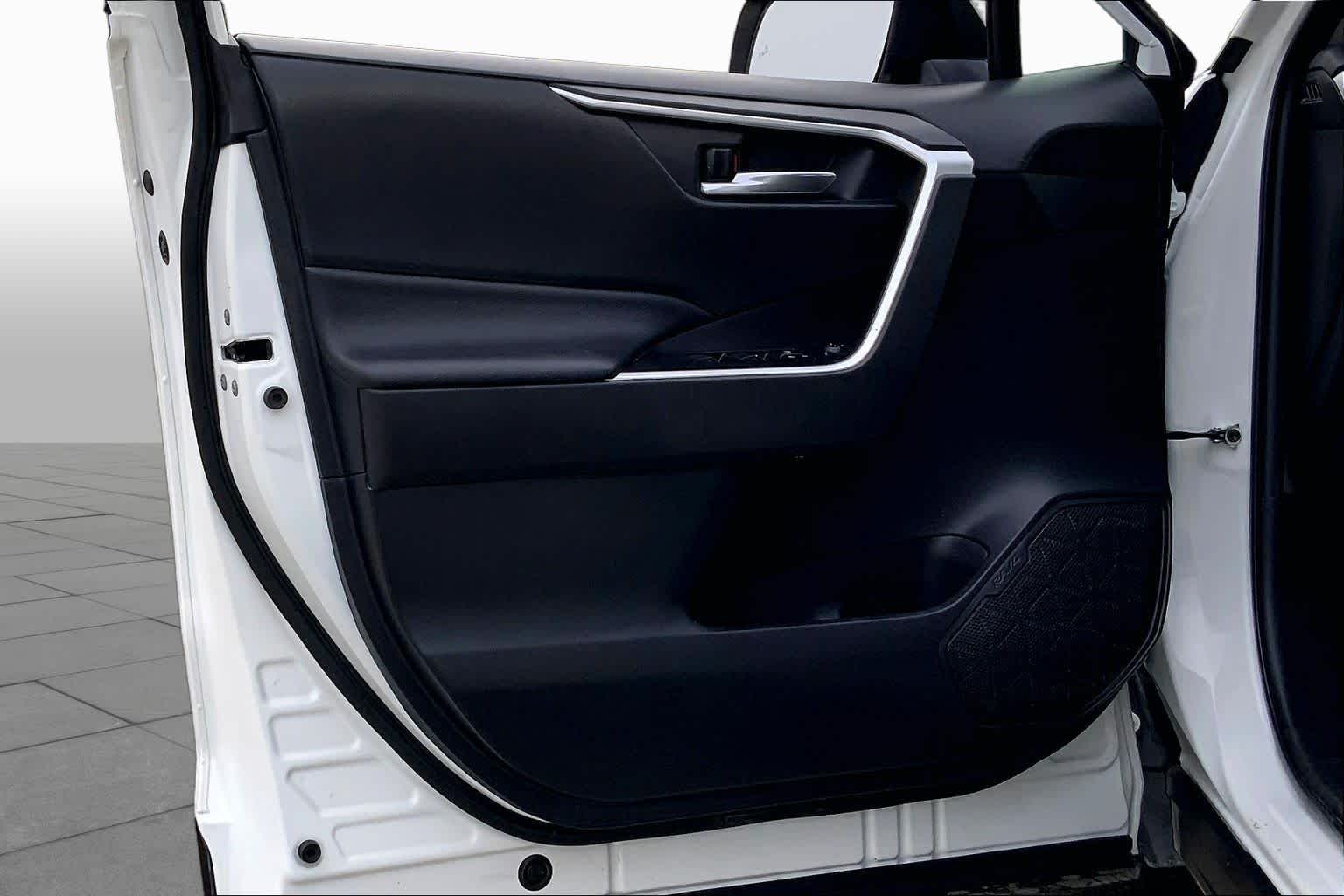 2022 Toyota RAV4 XLE White at Lone Star Chevrolet