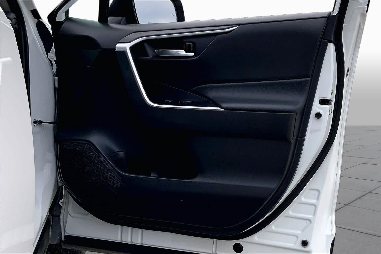 2022 Toyota RAV4 XLE White at Lone Star Chevrolet