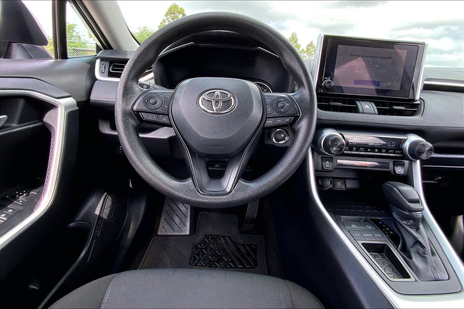 2025 Toyota RAV4 XLE - 5