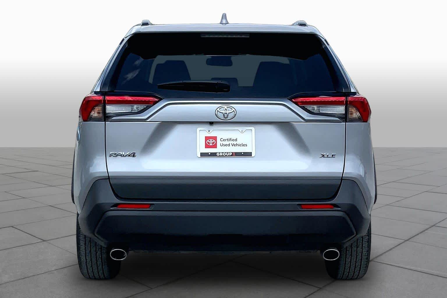 2025 Toyota RAV4 XLE - 4