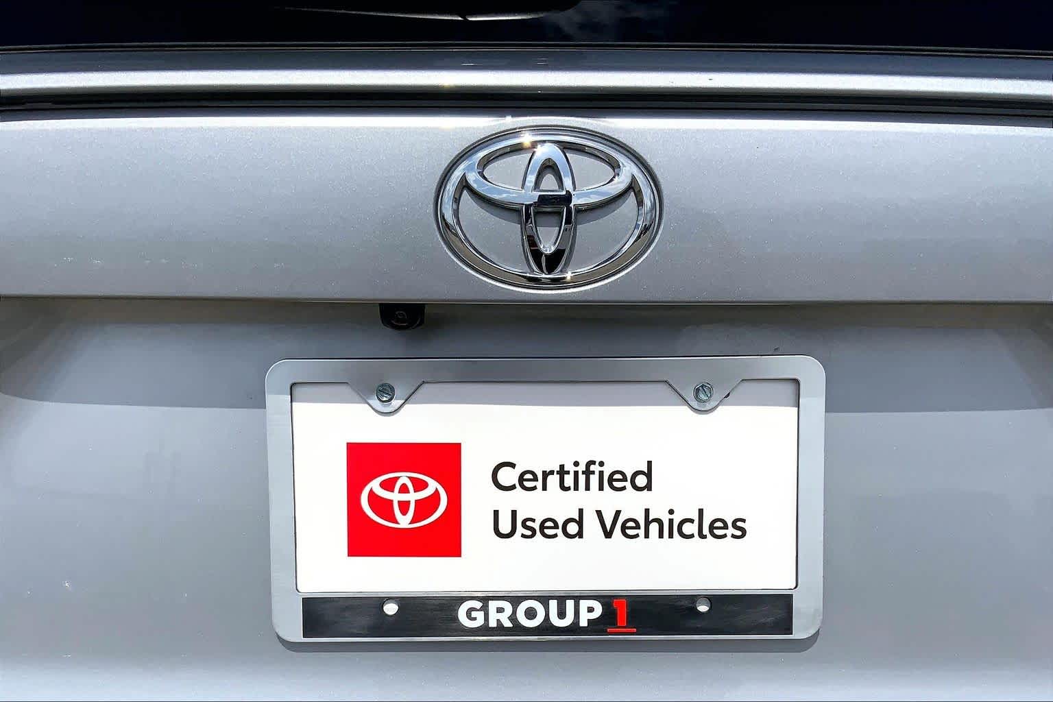 2025 Toyota RAV4 XLE - 9