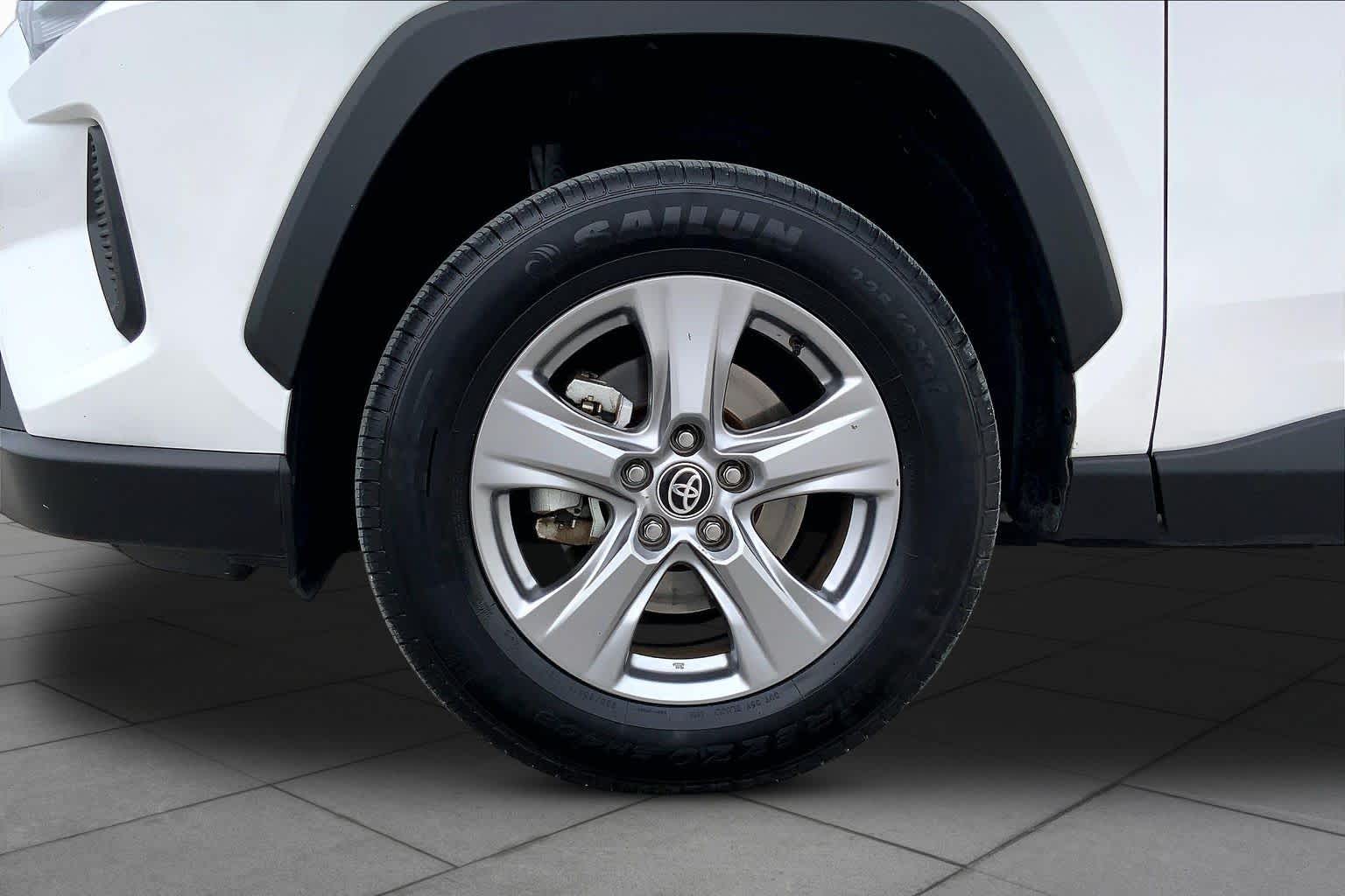 2025 Toyota RAV4 XLE - 10