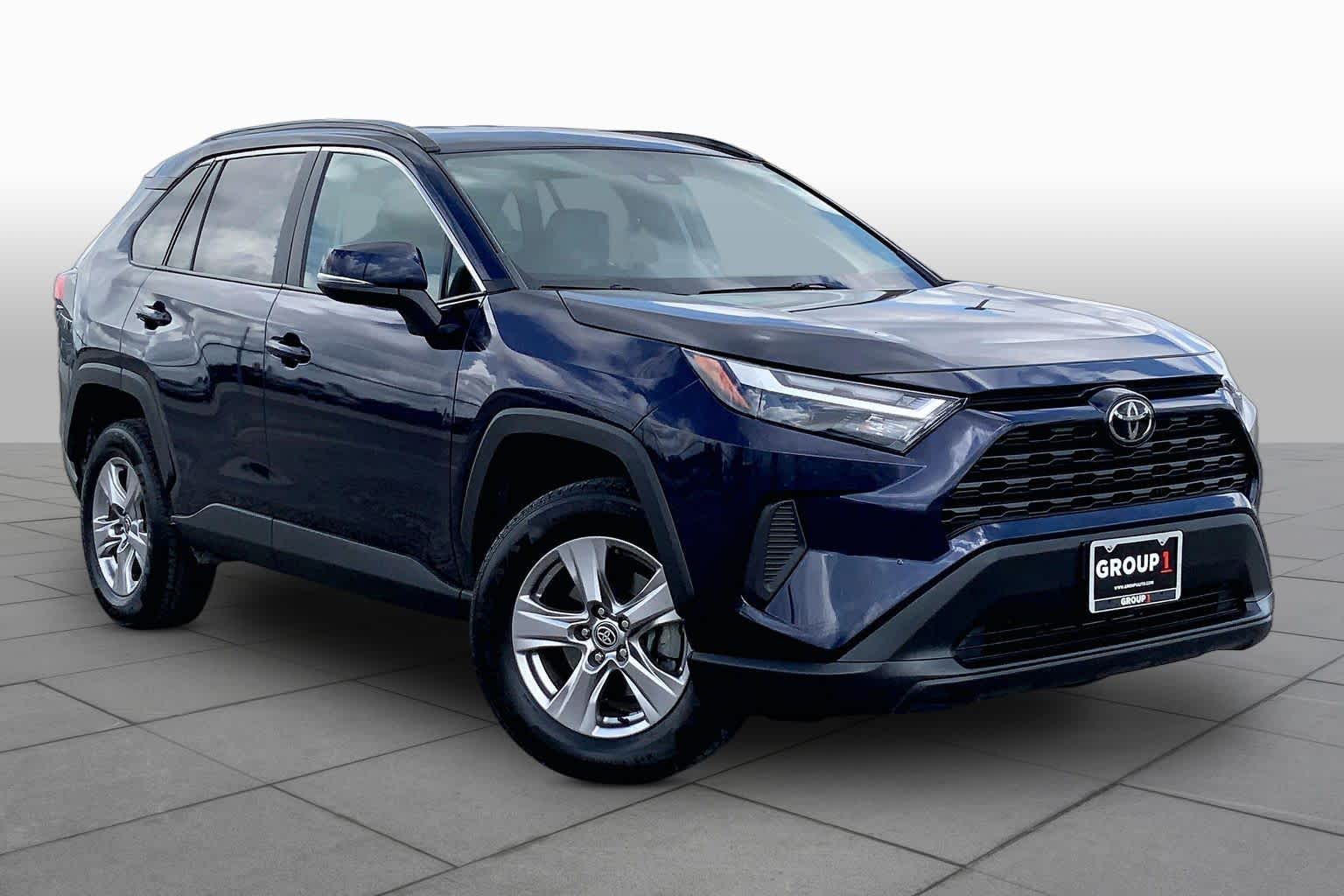 2023 Toyota RAV4 photo 3 of 36