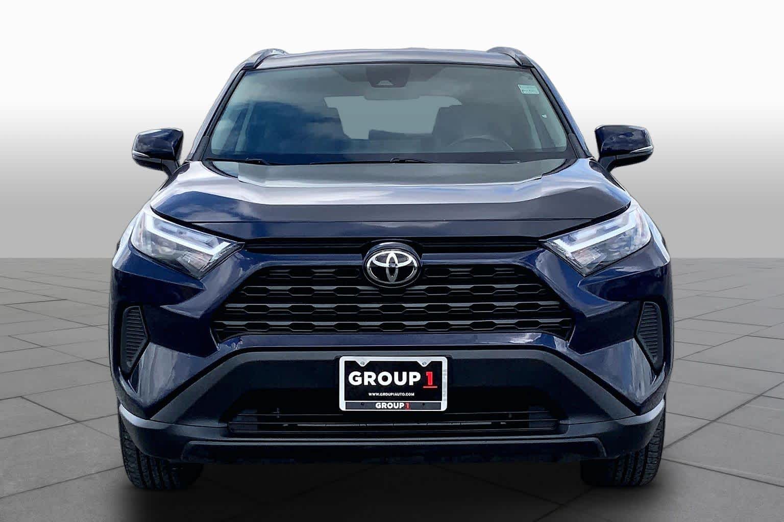 2023 Toyota RAV4 photo 4 of 36
