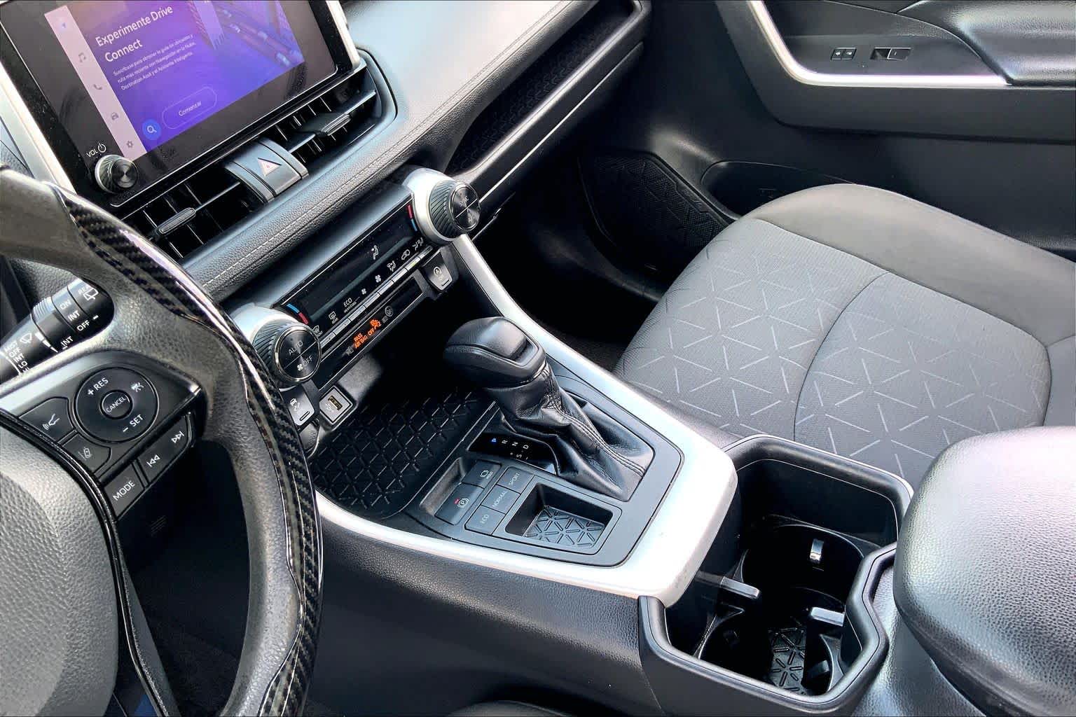 2023 Toyota RAV4 photo 16 of 36