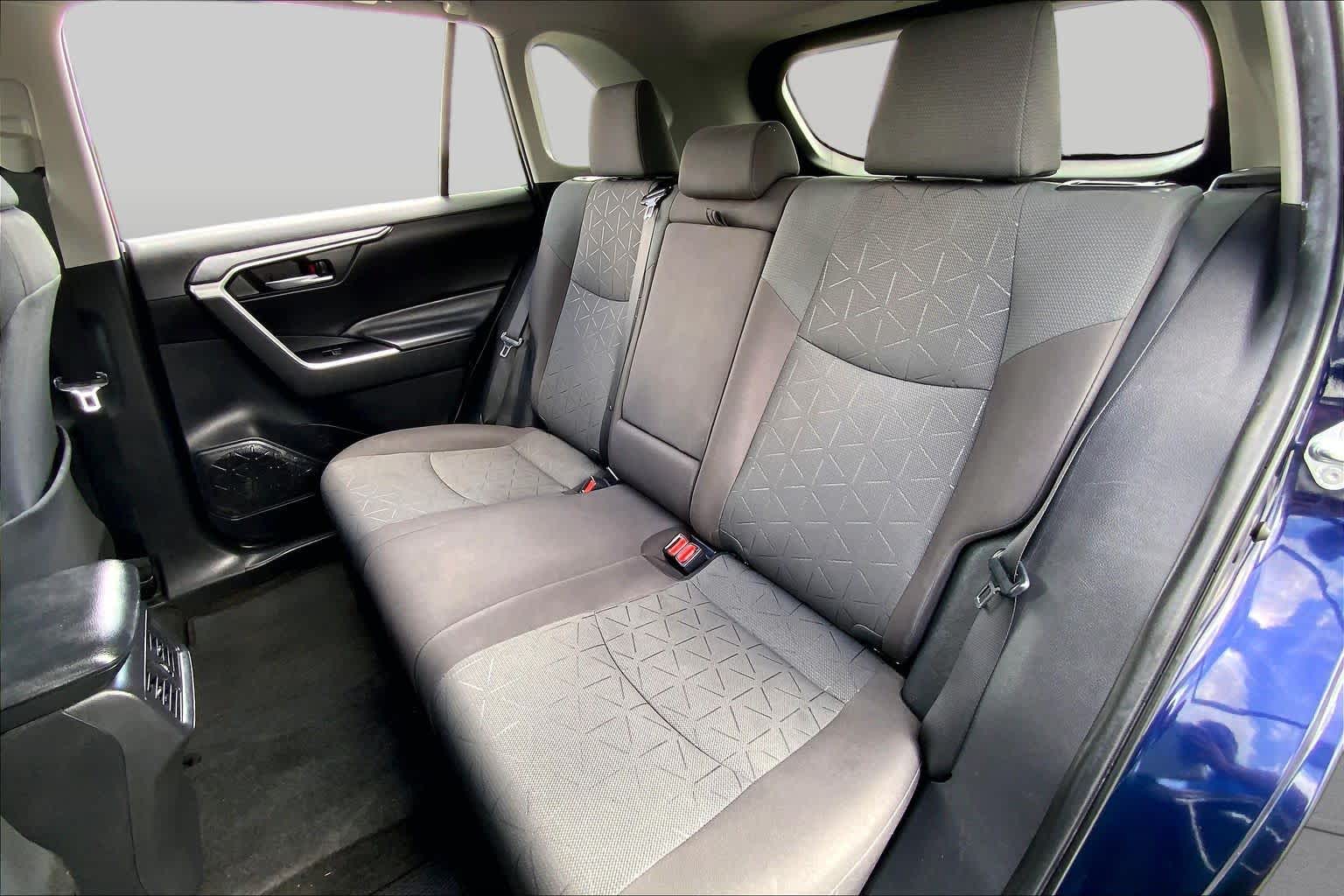 2023 Toyota RAV4 photo 20 of 36