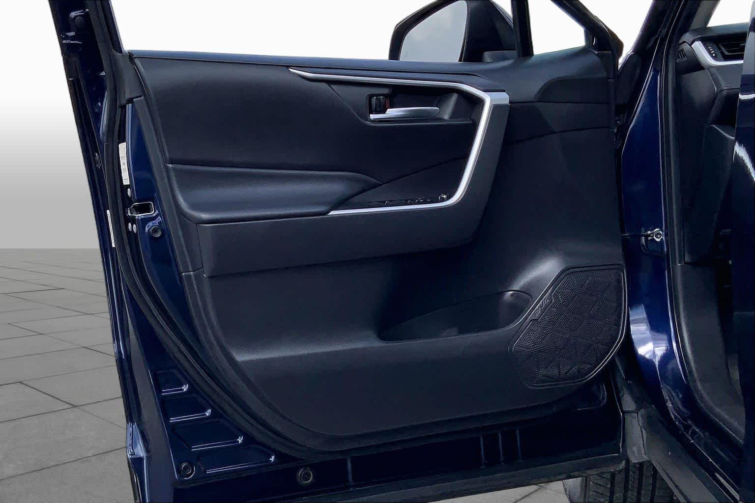 2023 Toyota RAV4 photo 21 of 36