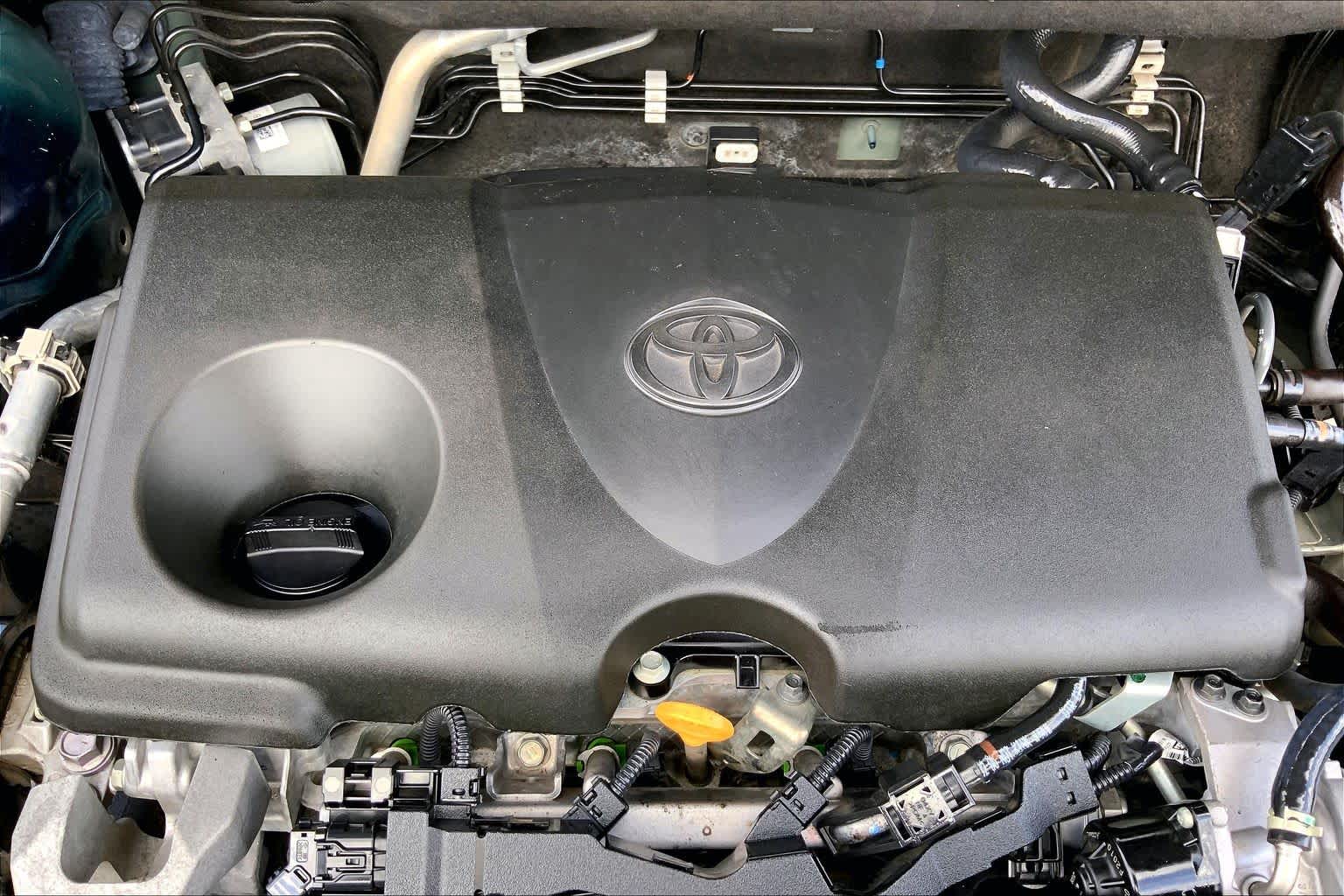 2023 Toyota RAV4 photo 32 of 36