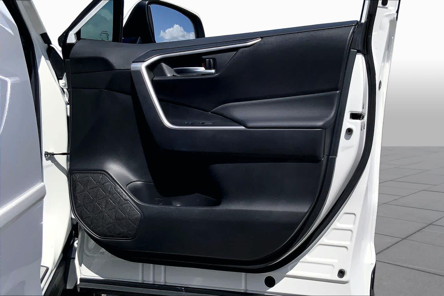 2024 Toyota RAV4 XLE Ice Cap at Group 1 Toyota Southwest