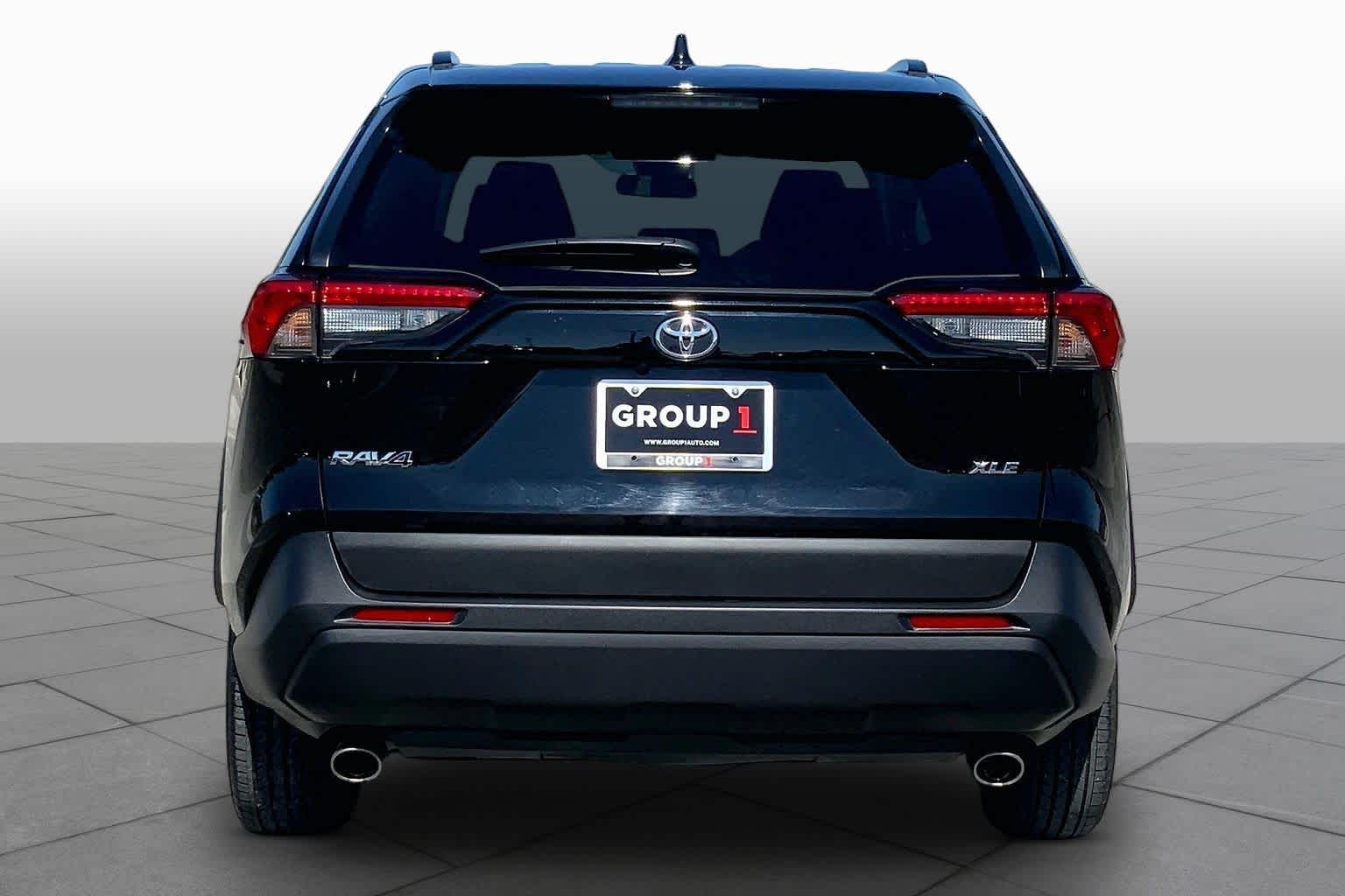 2025 Toyota RAV4 XLE - 4