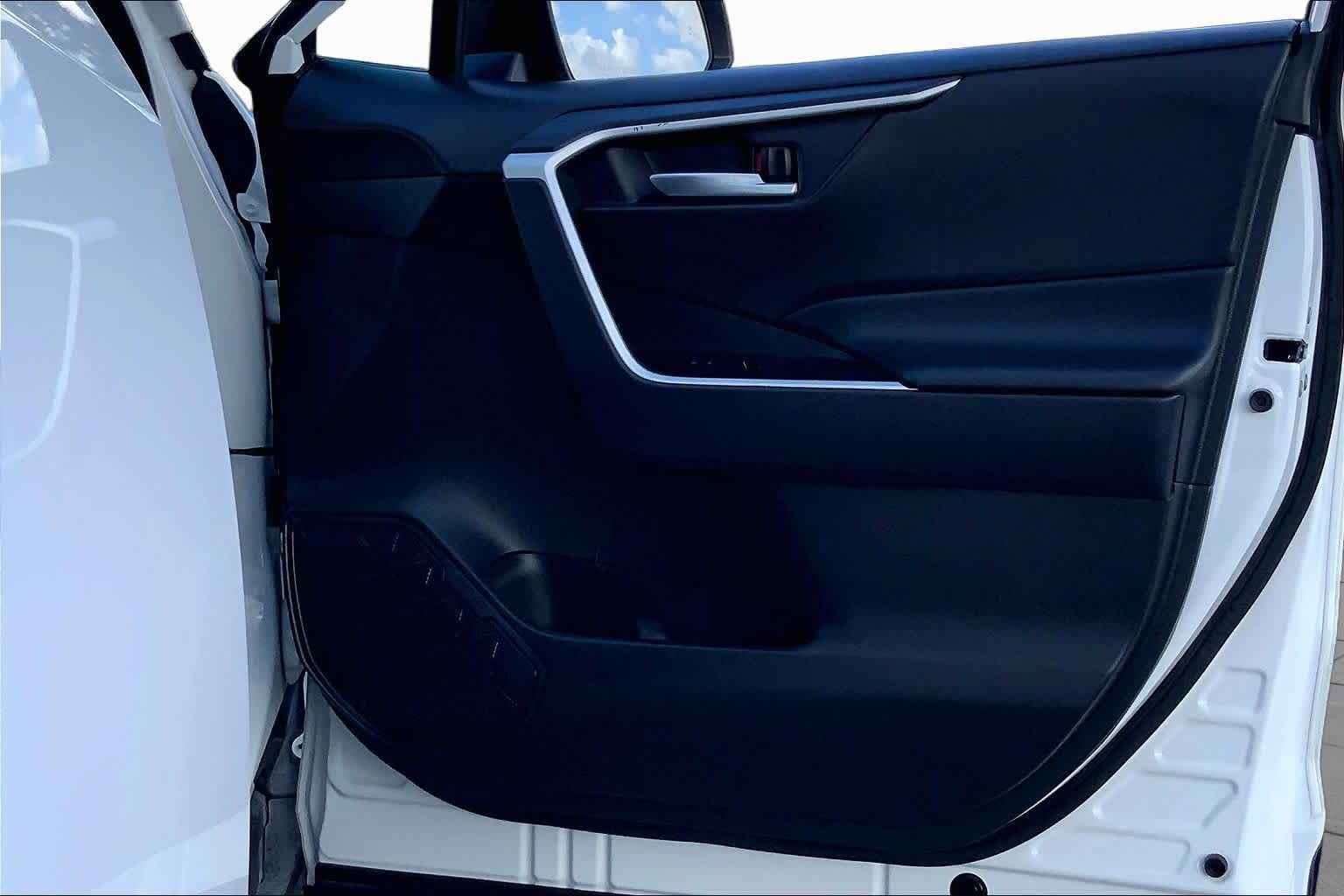 2025 Toyota RAV4 XLE Ice Cap at Group 1 Toyota Southwest
