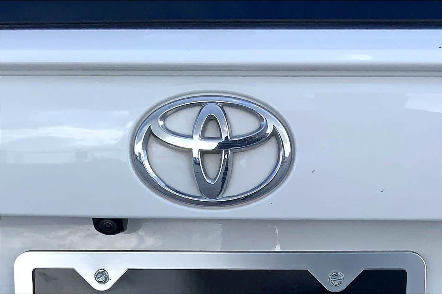 2025 Toyota RAV4 XLE Ice Cap at Group 1 Toyota Southwest
