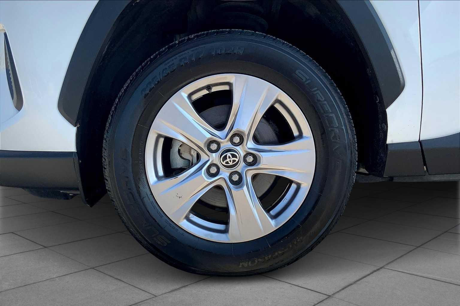 2022 Toyota RAV4 XLE White at Group 1 Toyota Southwest